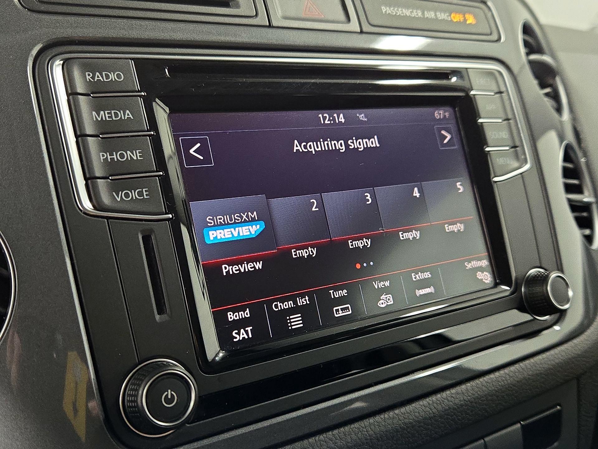 Thumbnail: 2018 Volkswagen Tiguan - 15