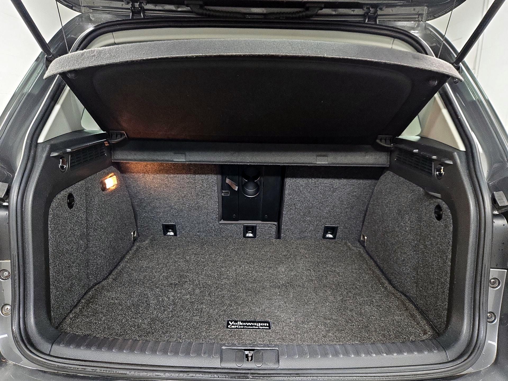 Thumbnail: 2018 Volkswagen Tiguan - 20