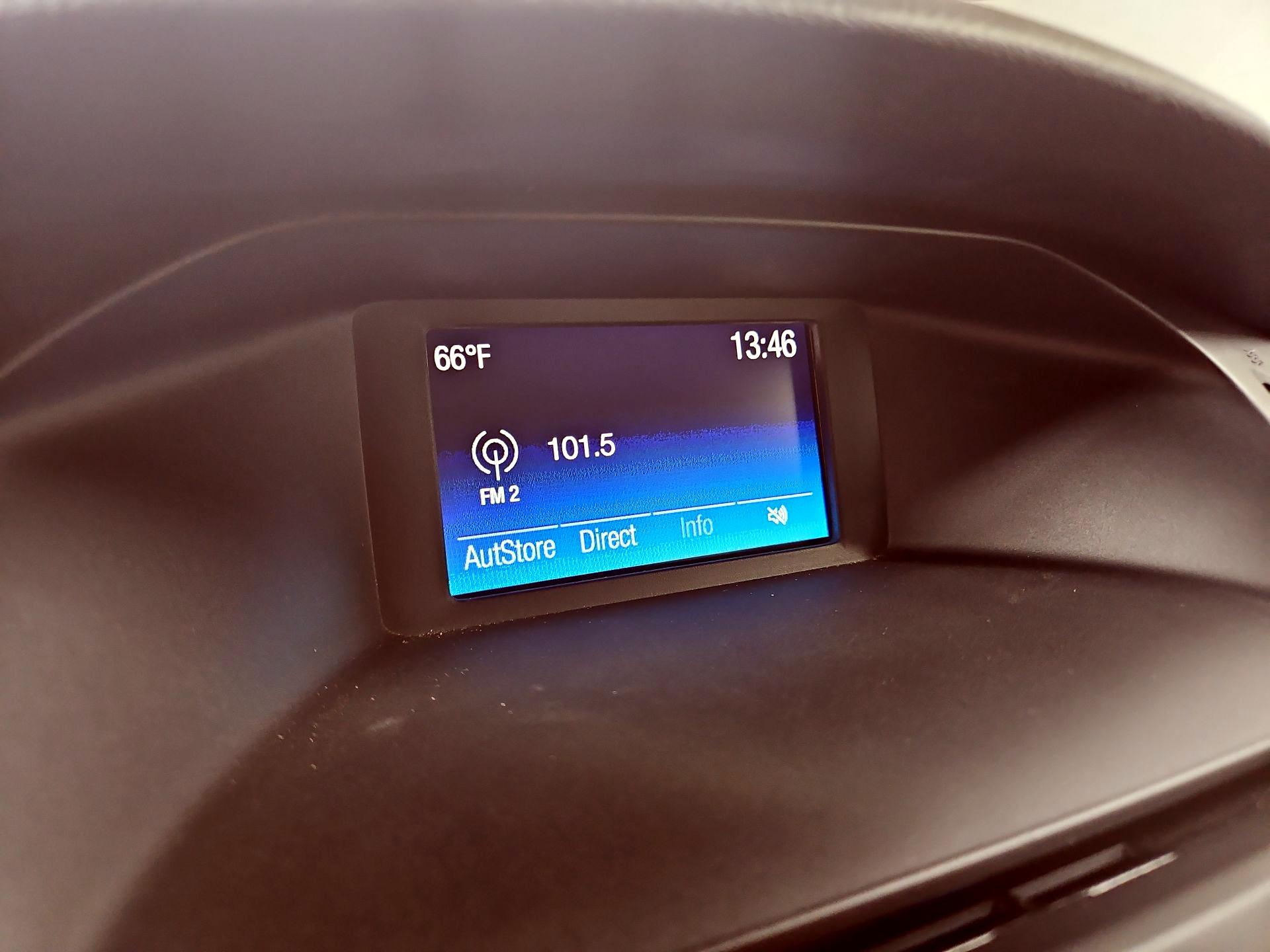 Thumbnail: 2015 Ford Focus - 15