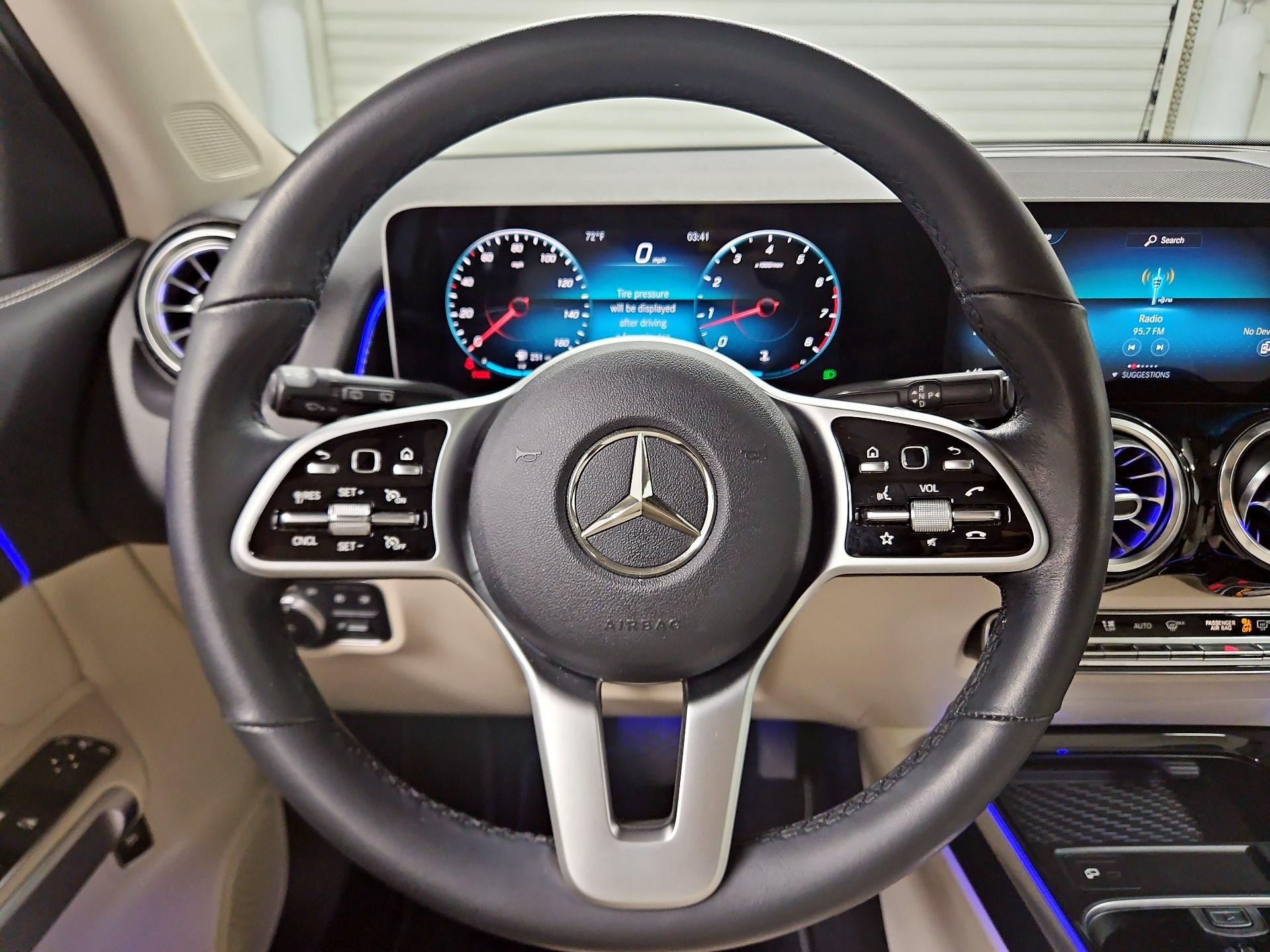 Thumbnail: 2021 Mercedes-Benz GLB - 10