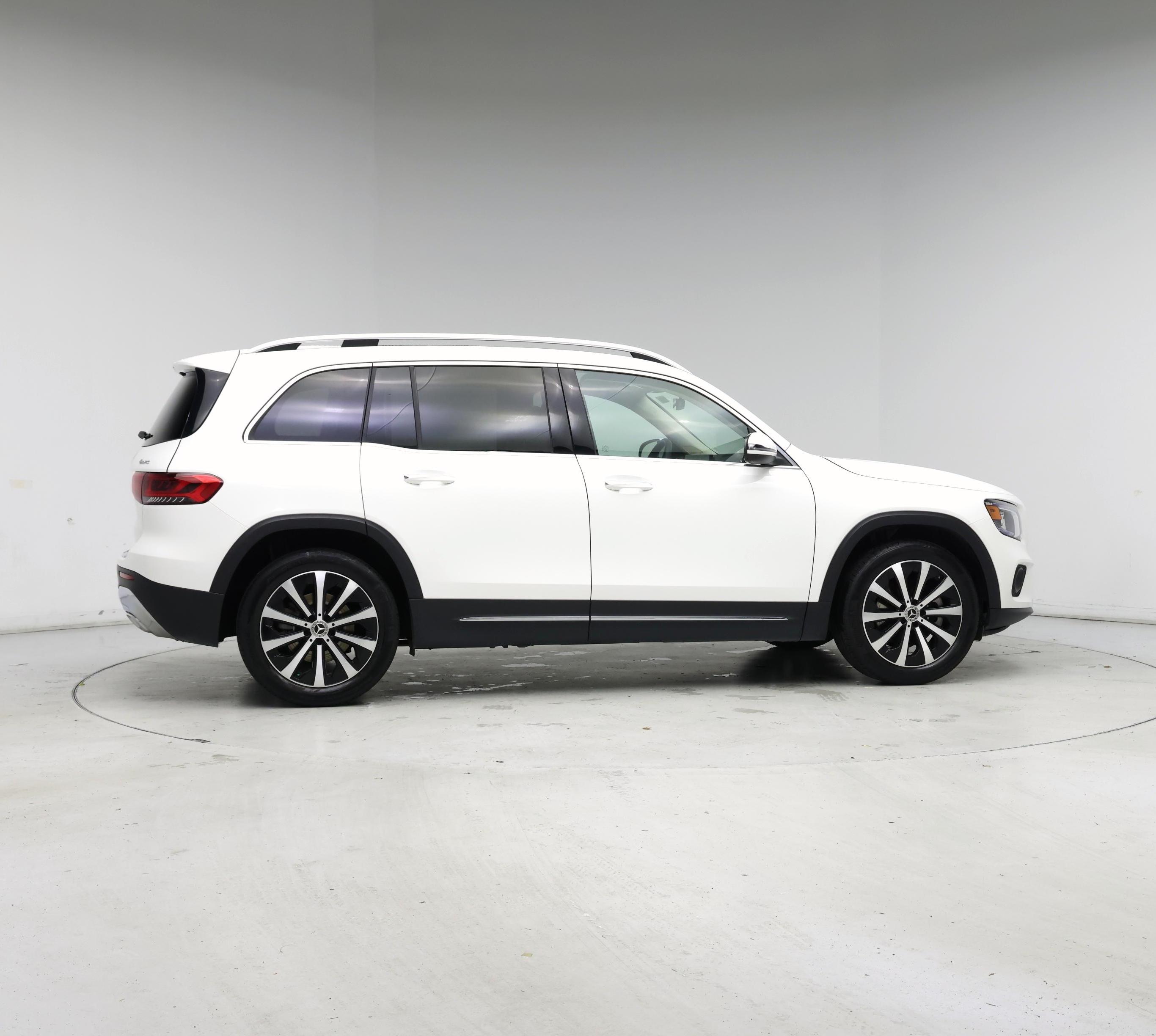 Thumbnail: 2021 Mercedes-Benz GLB - 7