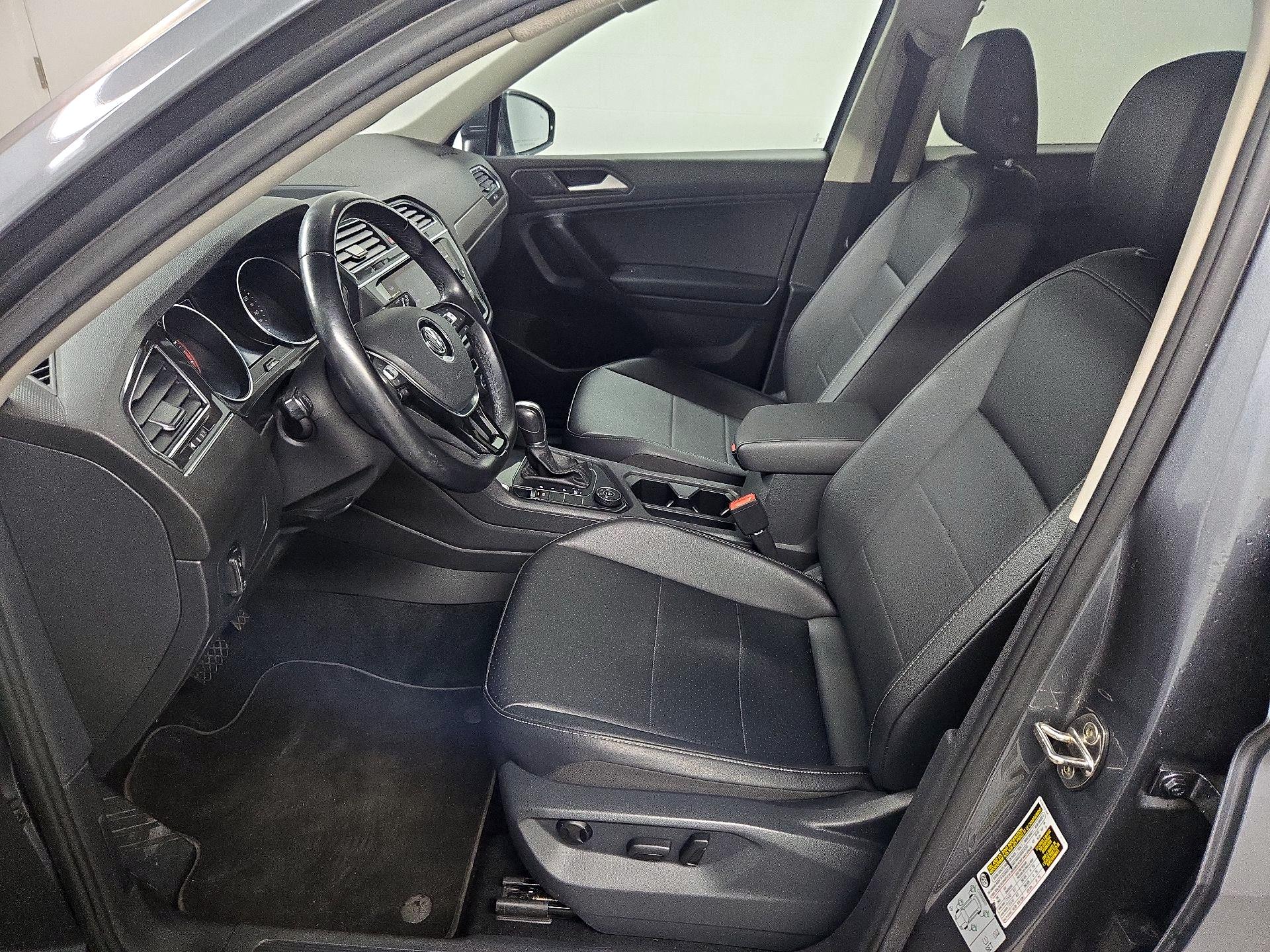 Thumbnail: 2019 Volkswagen Tiguan - 11