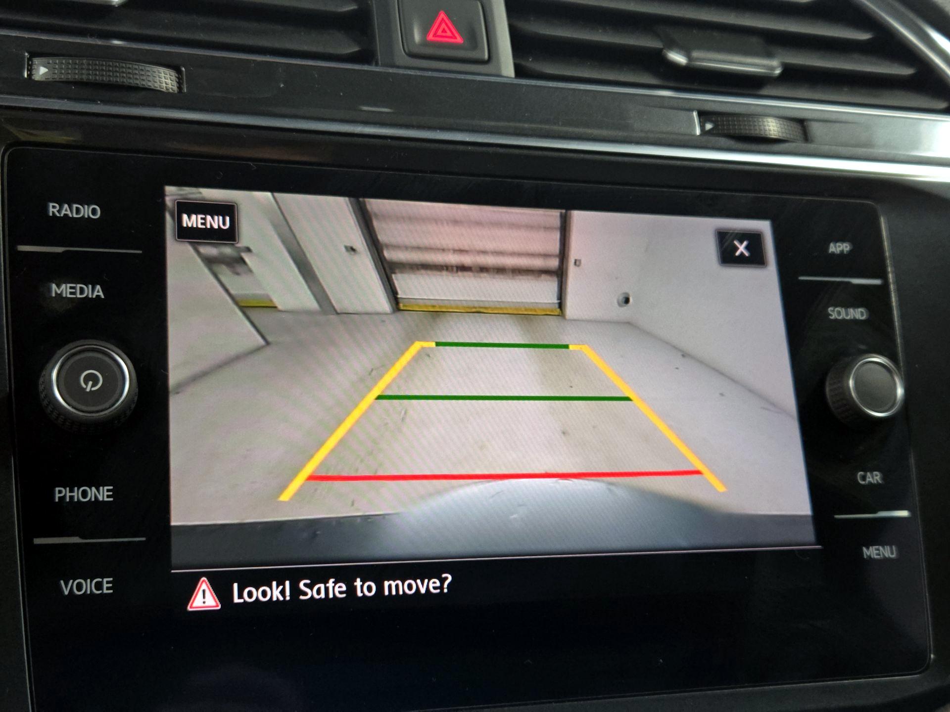 Thumbnail: 2019 Volkswagen Tiguan - 14