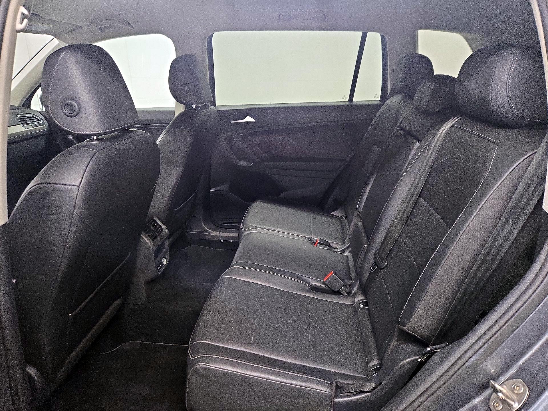 Thumbnail: 2019 Volkswagen Tiguan - 19