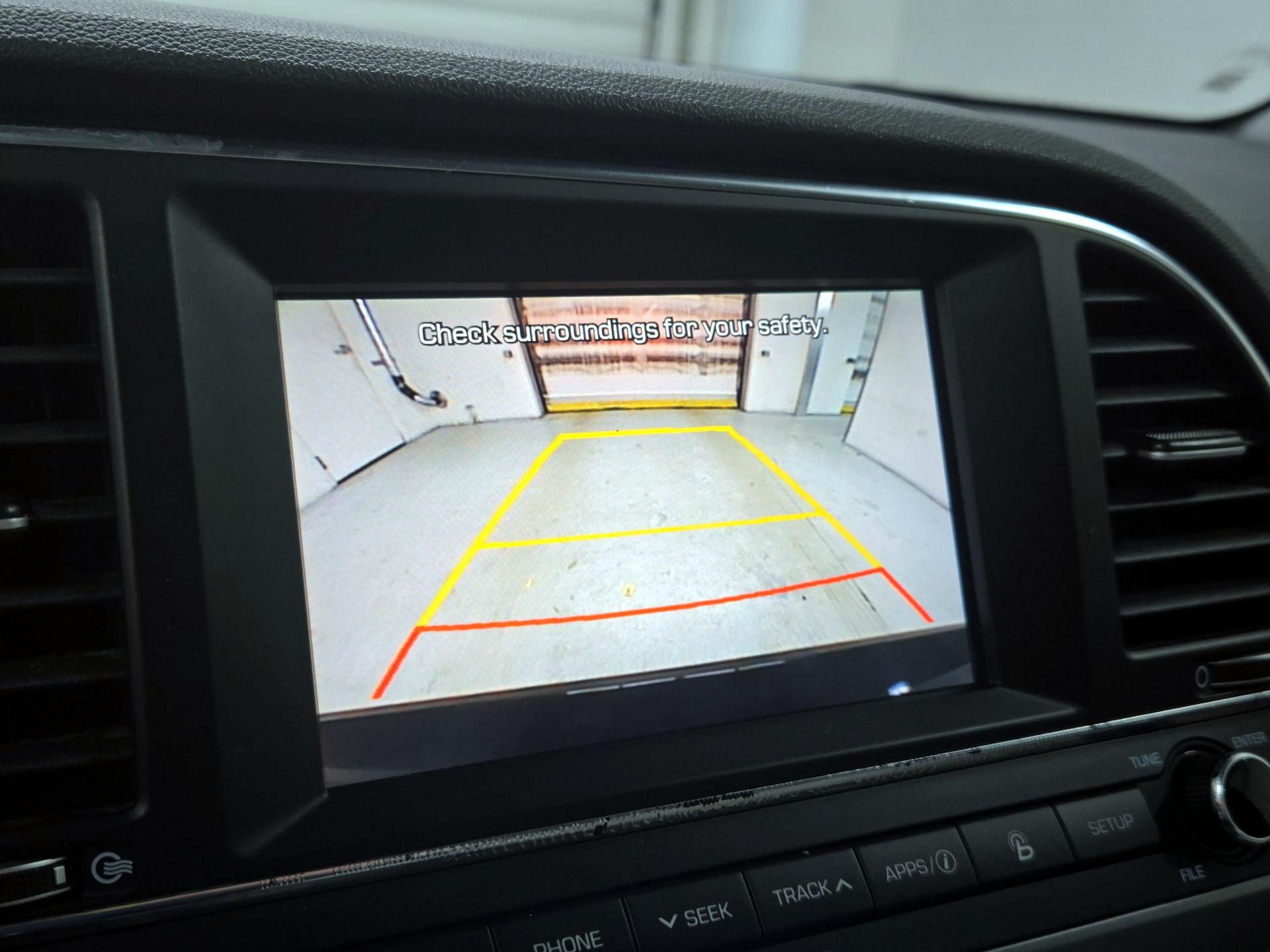 Thumbnail: 2017 Hyundai Elantra - 14