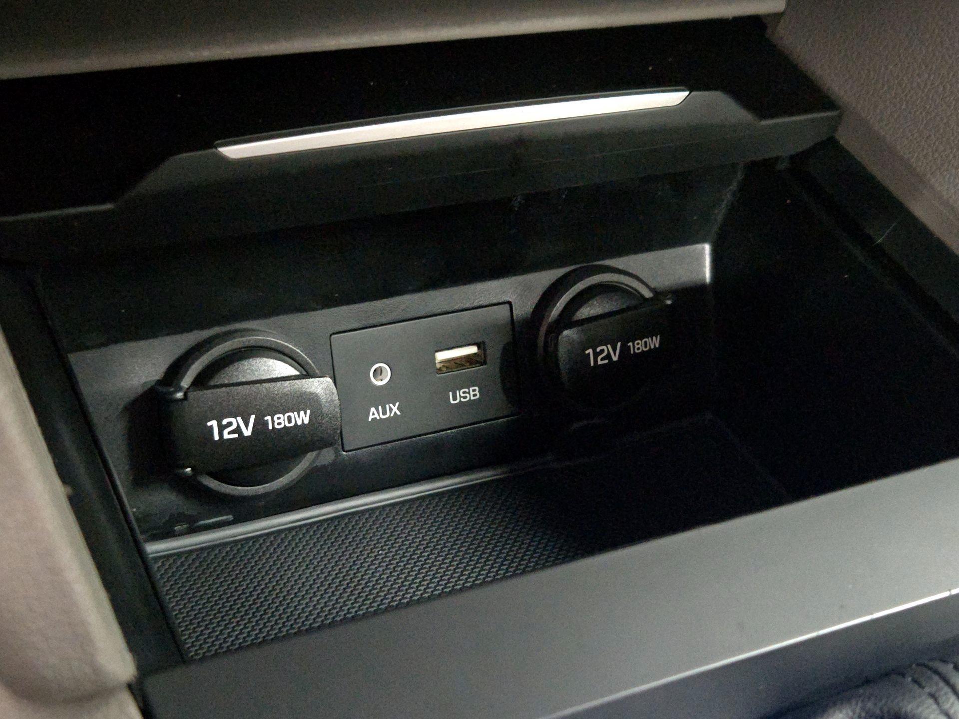 Thumbnail: 2017 Hyundai Elantra - 18