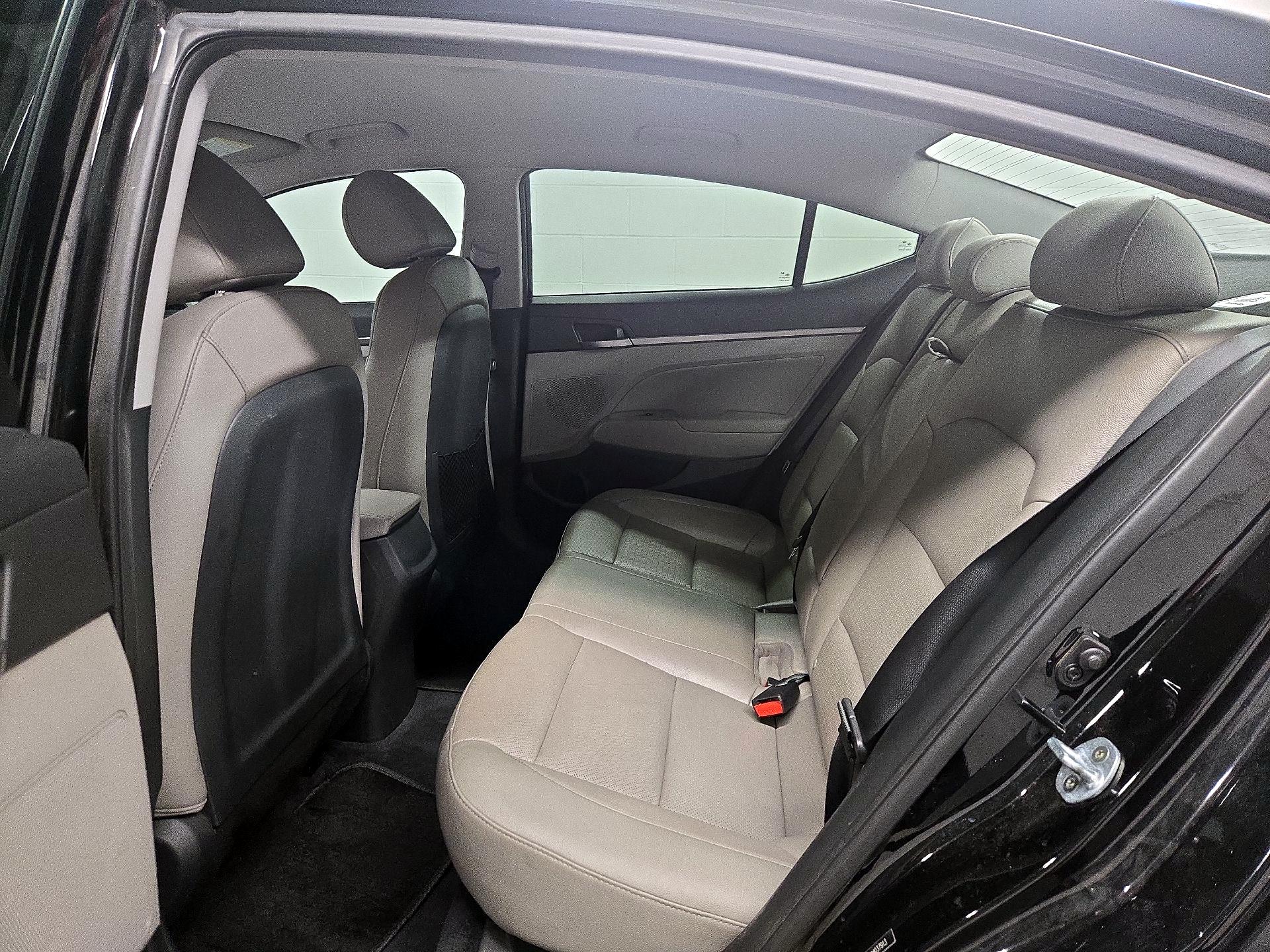 Thumbnail: 2017 Hyundai Elantra - 19