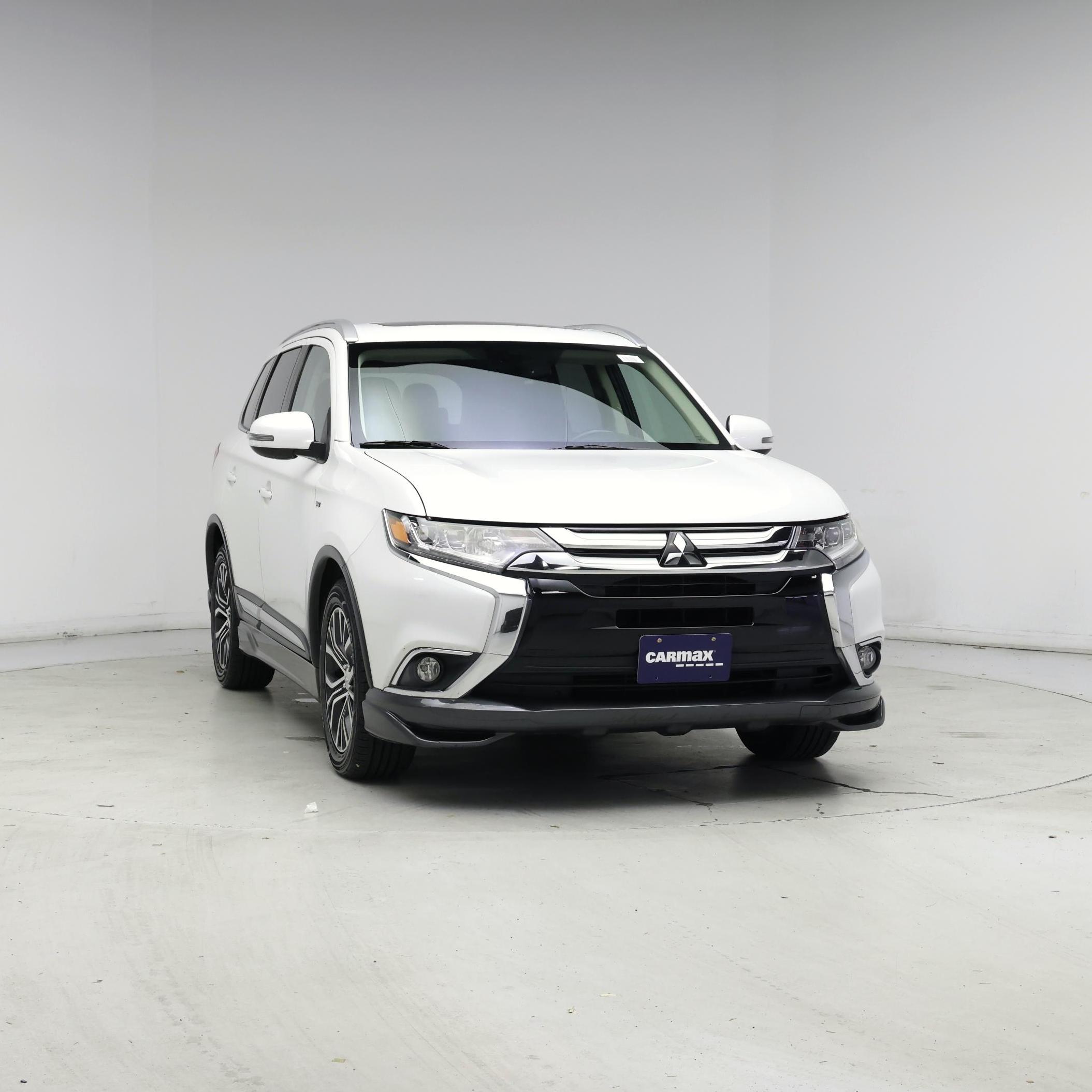 Thumbnail: 2016 Mitsubishi Outlander - 5
