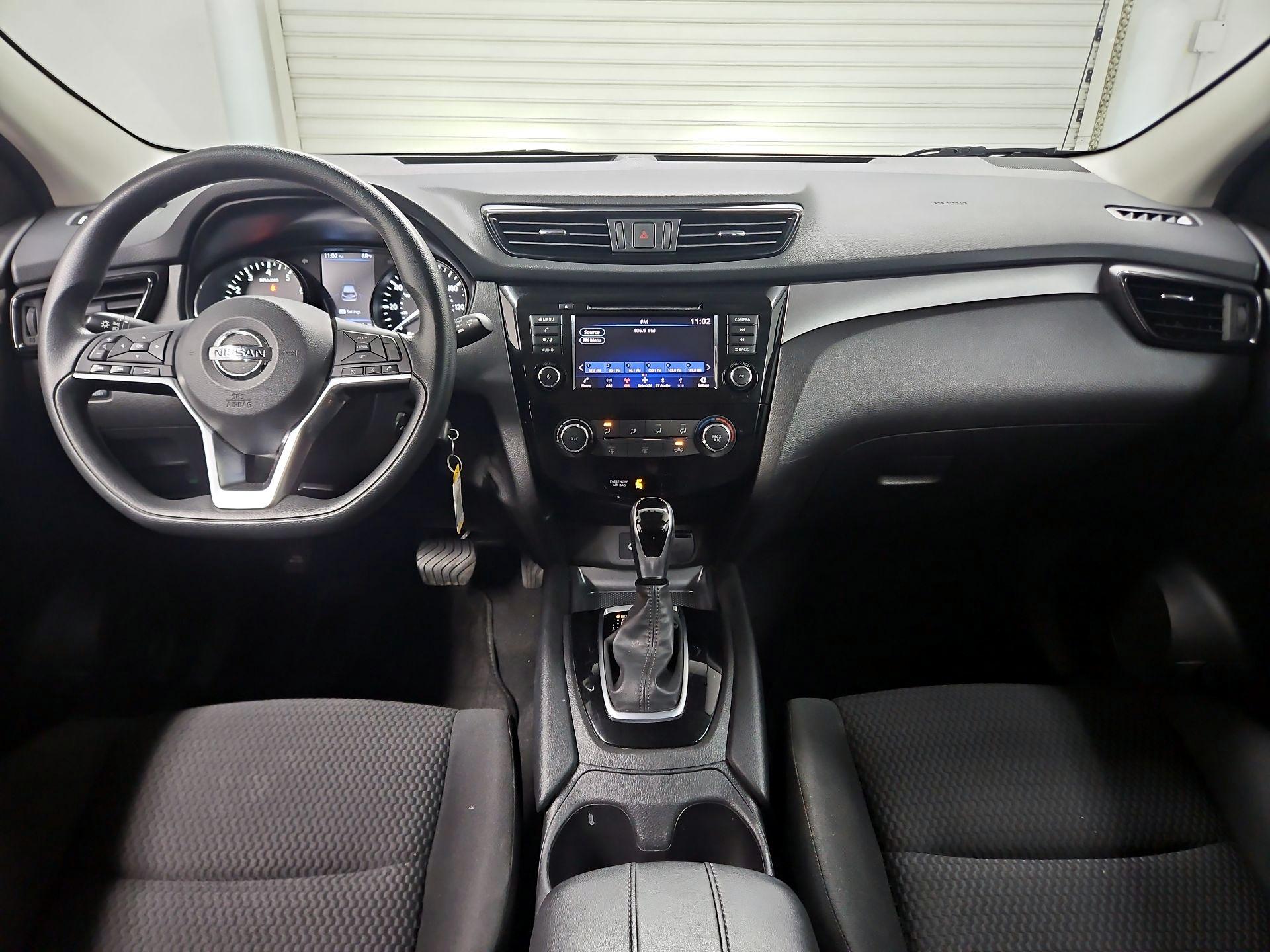 Thumbnail: 2019 Nissan Rogue Sport - 9