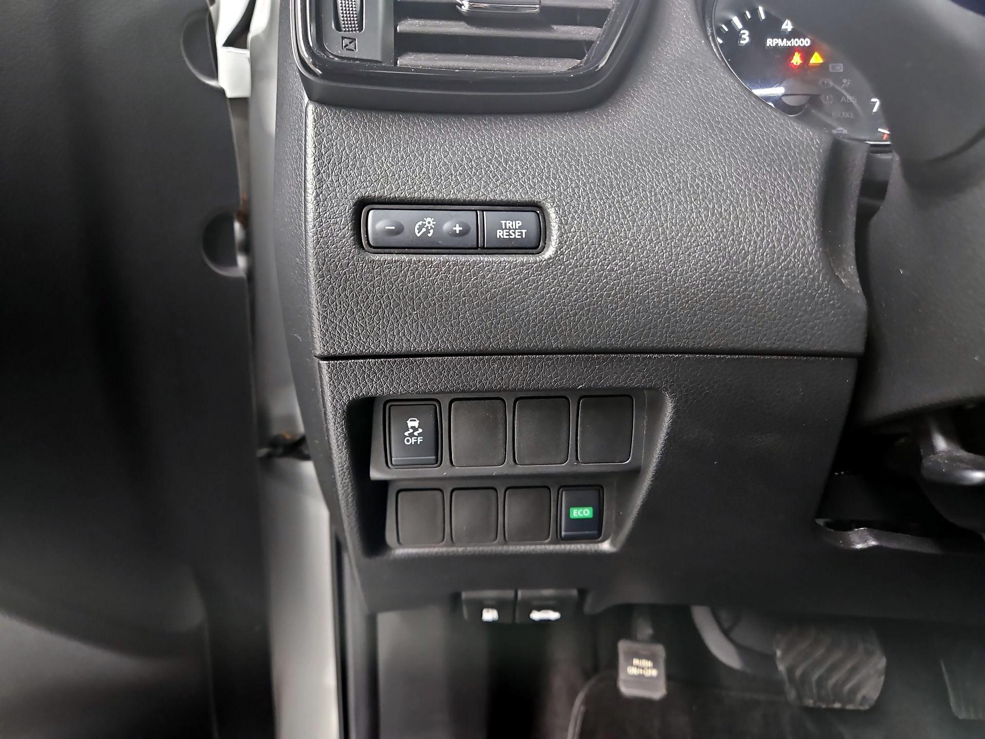 Thumbnail: 2019 Nissan Rogue Sport - 13