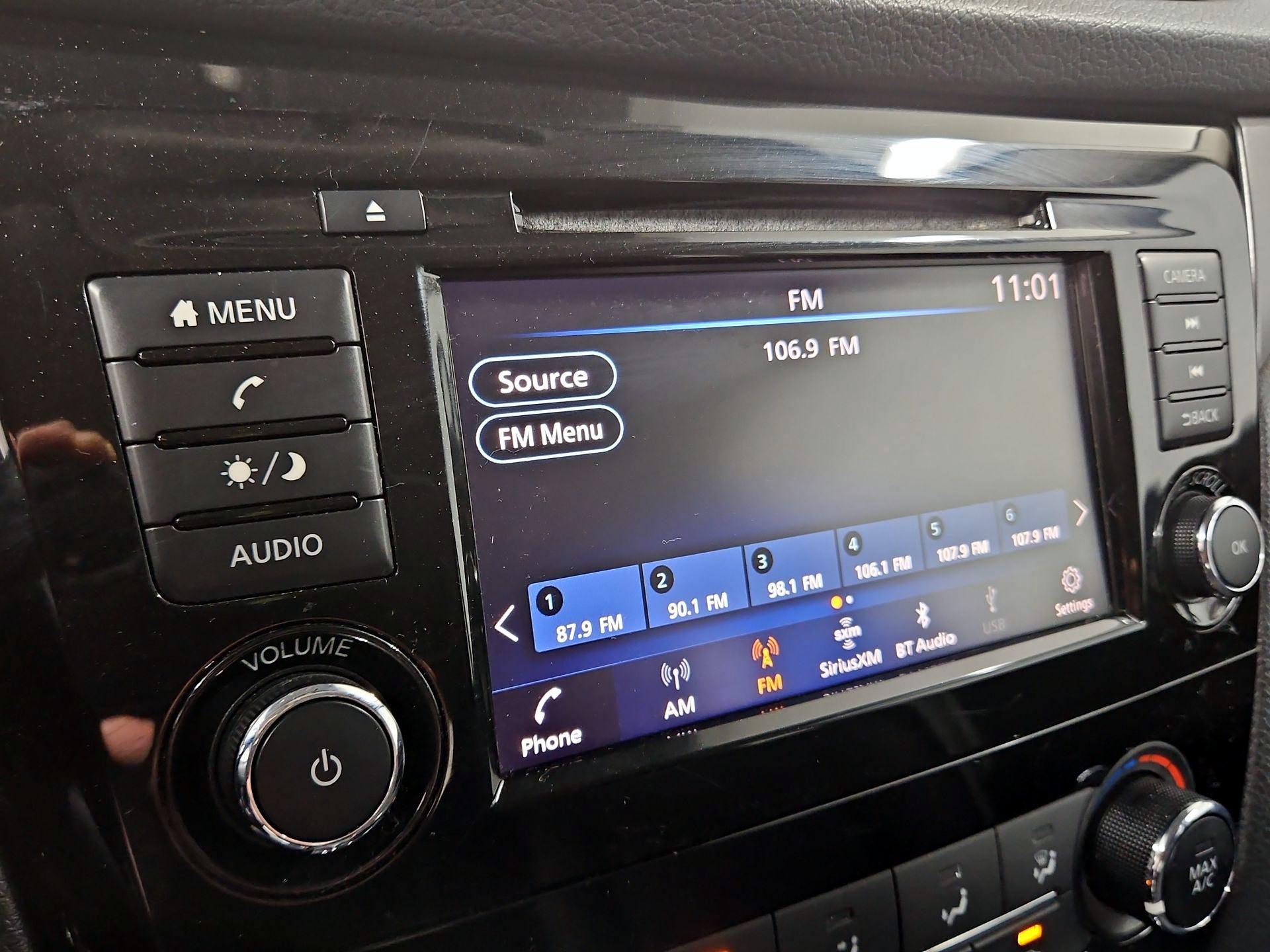 Thumbnail: 2019 Nissan Rogue Sport - 15