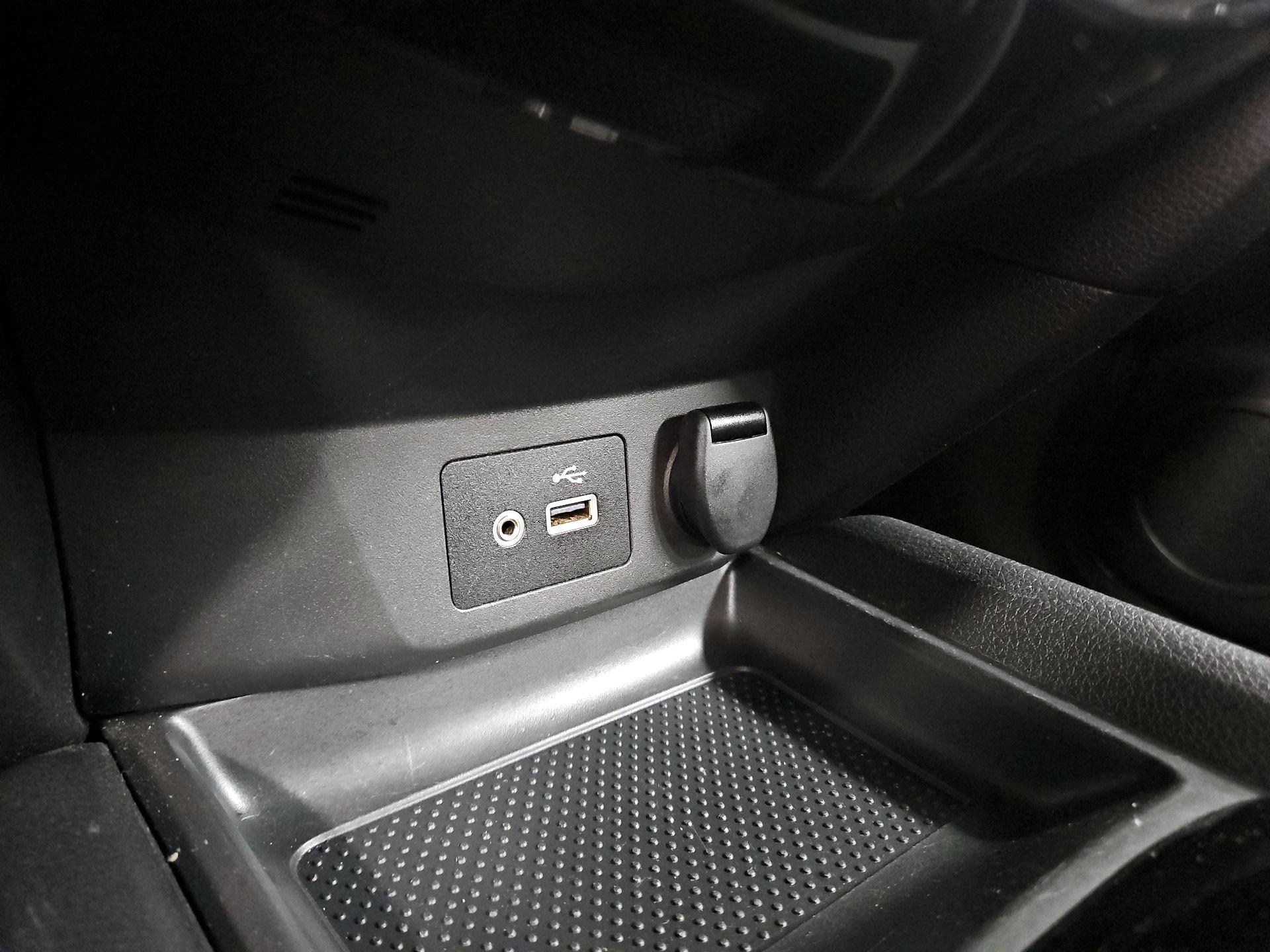 Thumbnail: 2019 Nissan Rogue Sport - 18