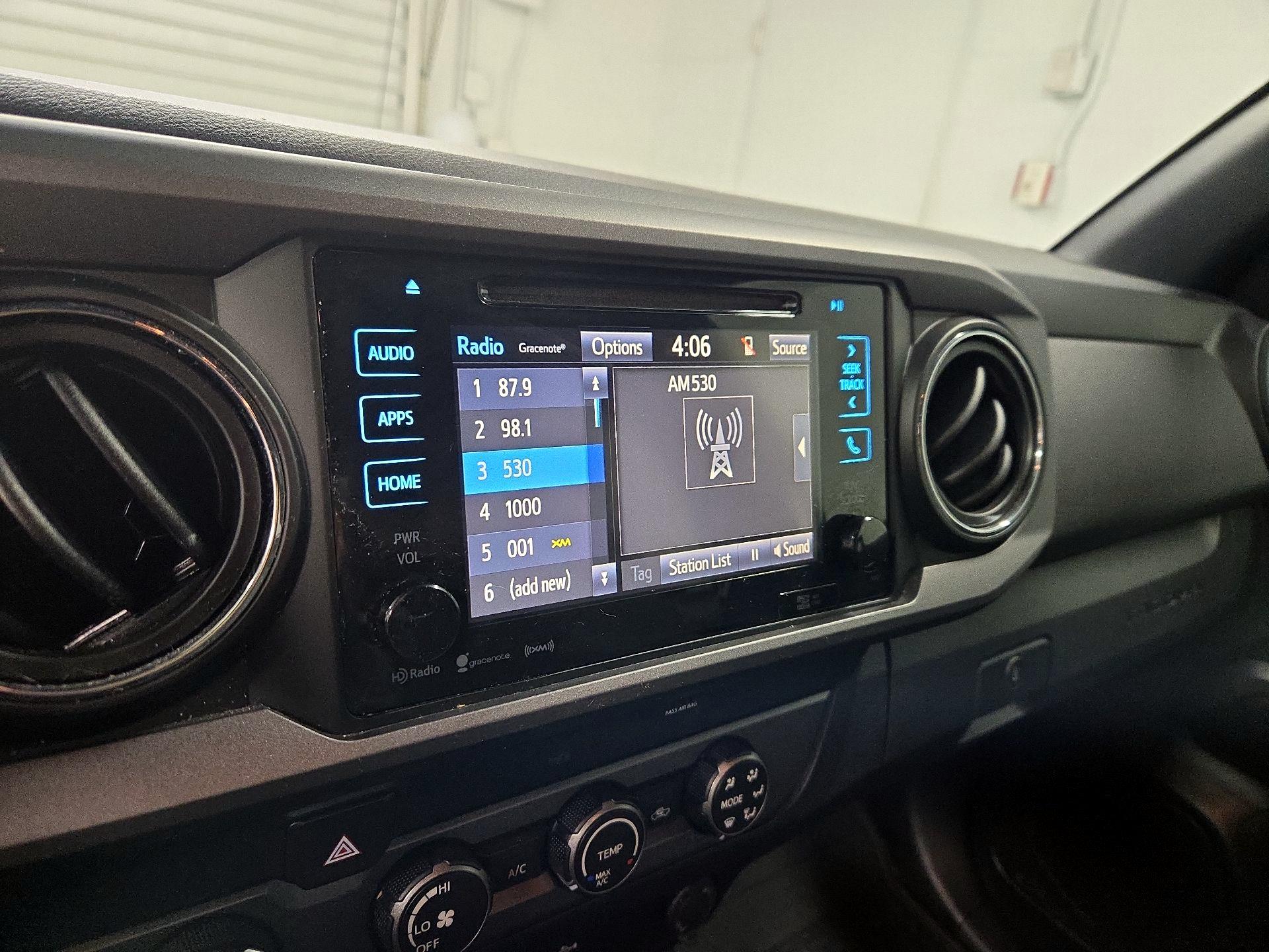 Thumbnail: 2019 Toyota Tacoma - 15