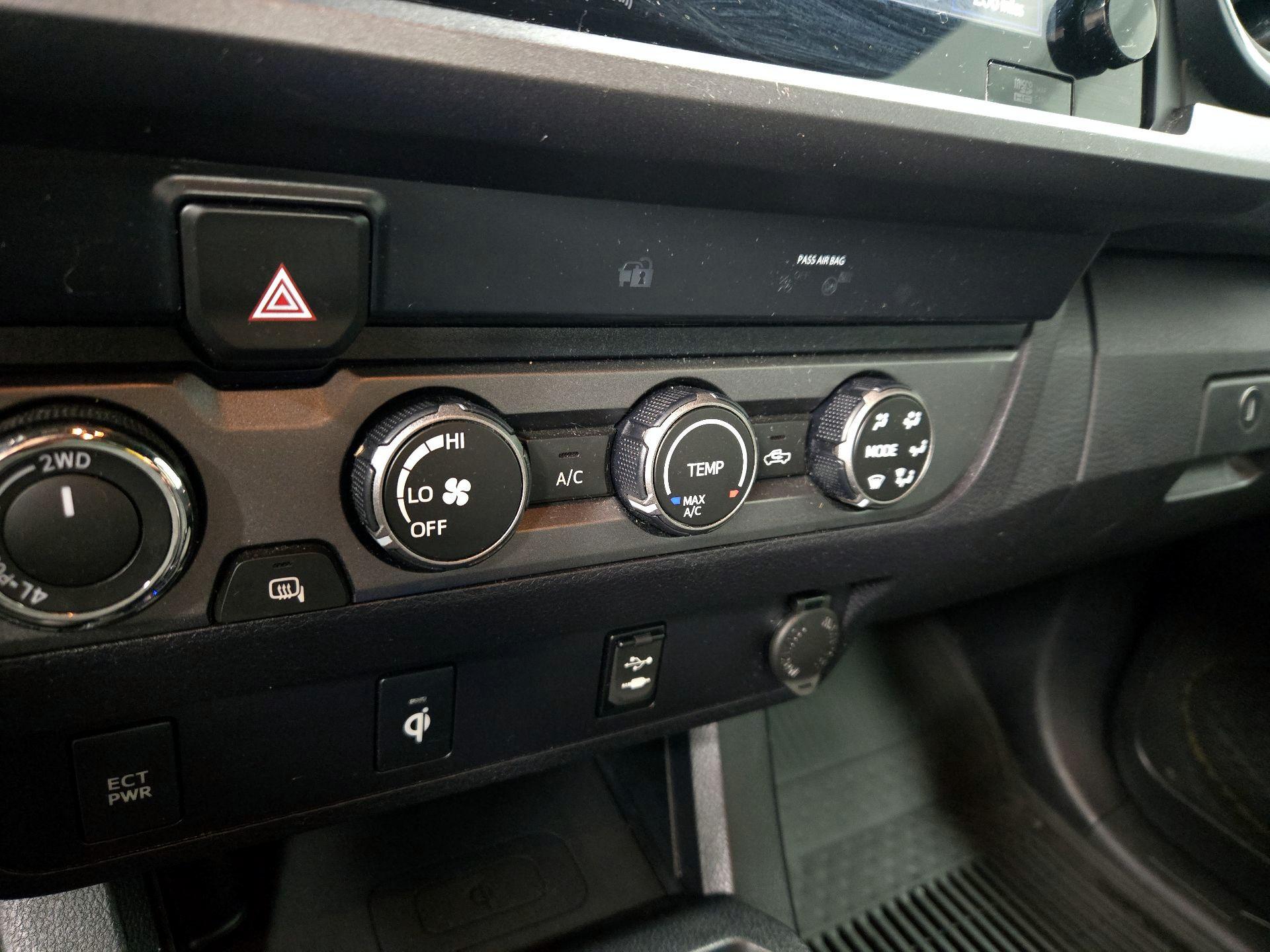 Thumbnail: 2019 Toyota Tacoma - 16