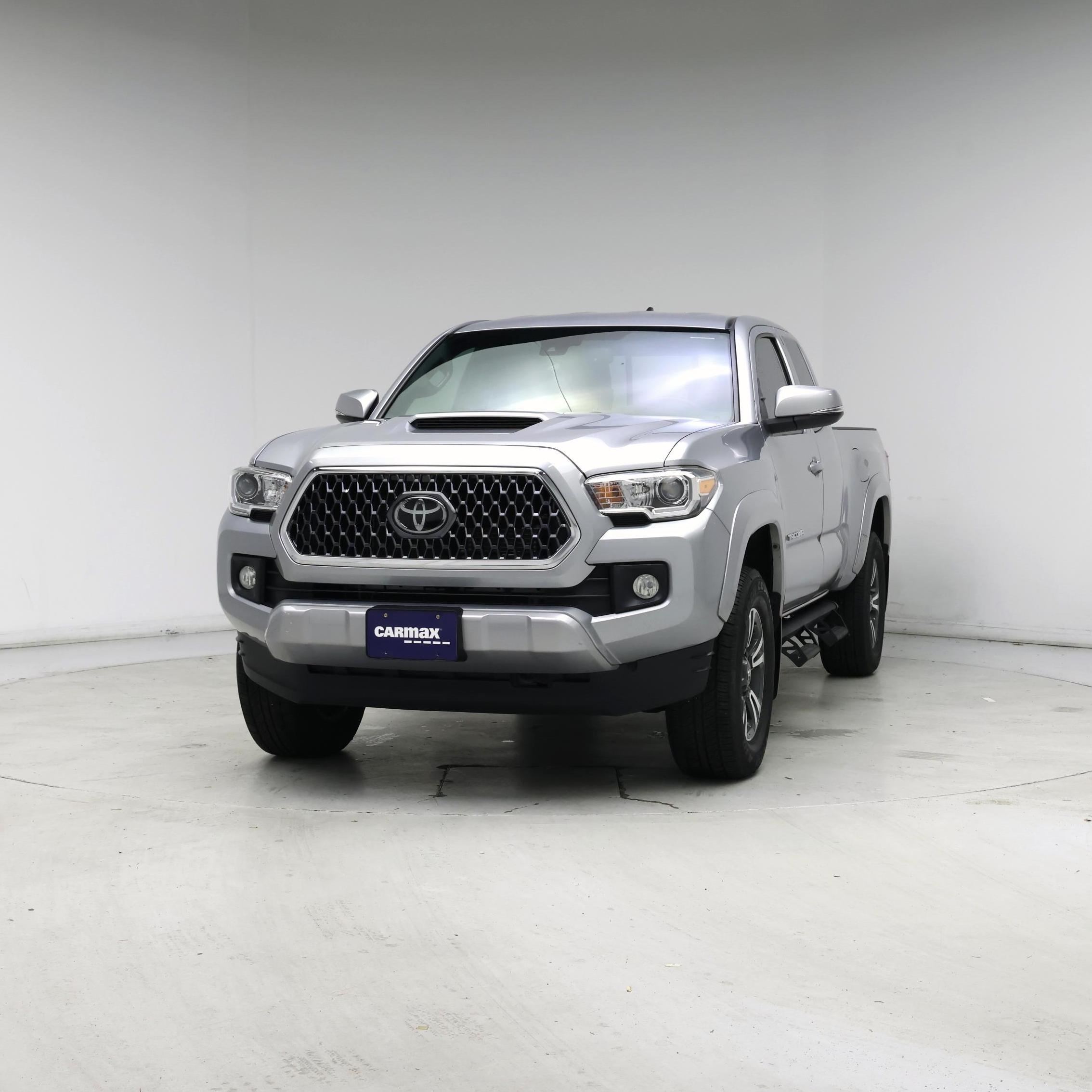 Thumbnail: 2019 Toyota Tacoma - 4