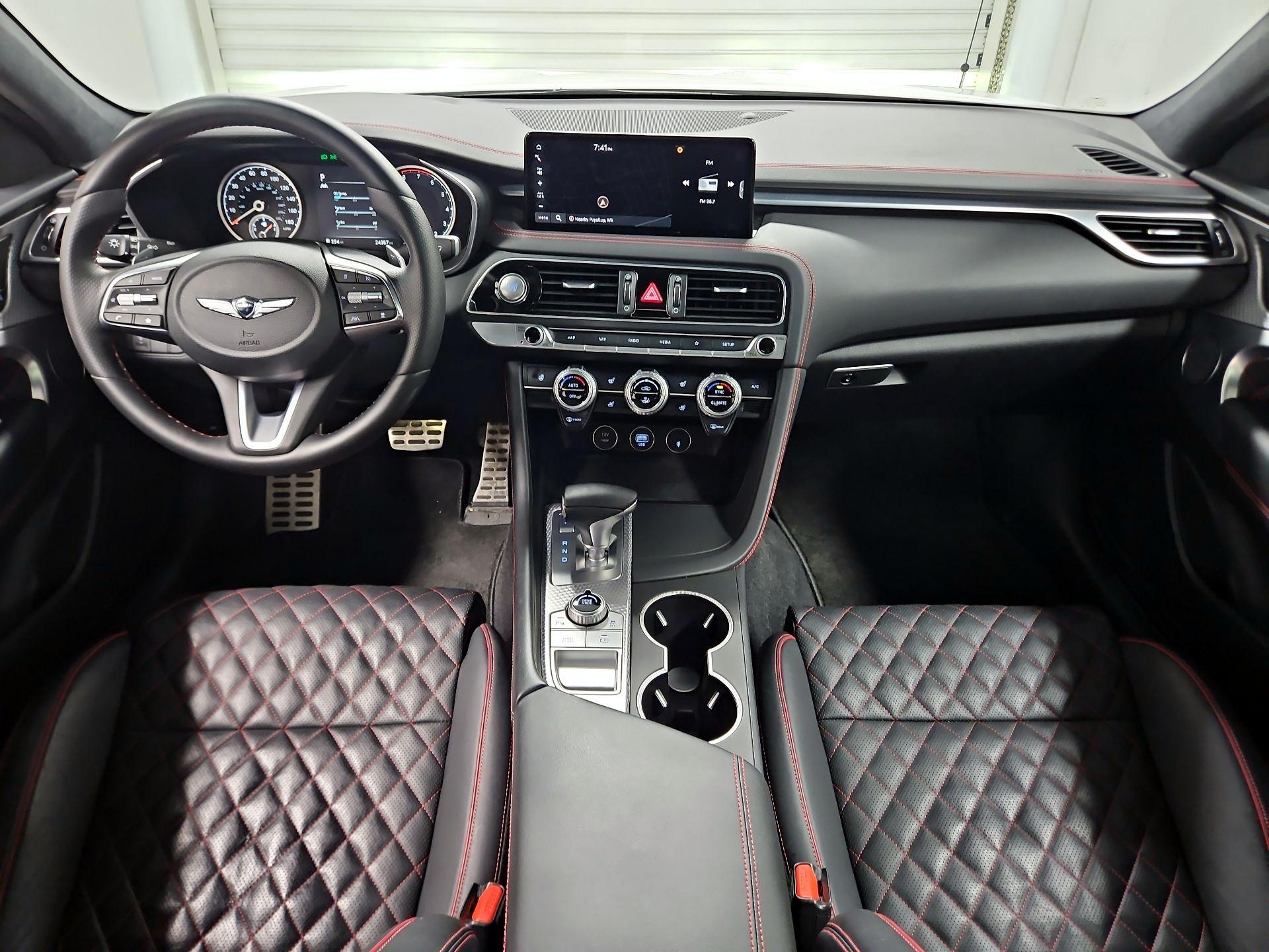 Thumbnail: 2022 Genesis G70 - 9