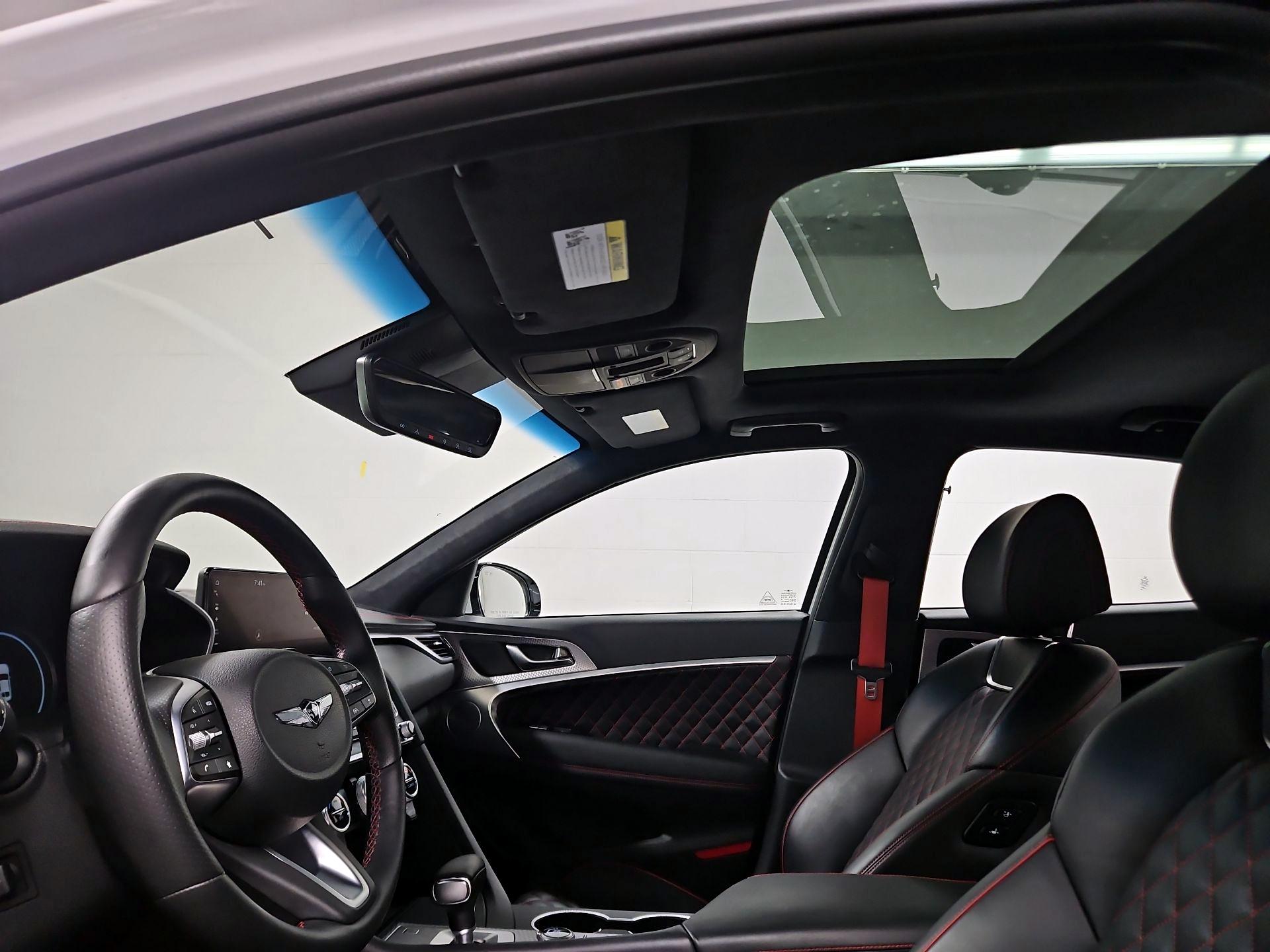 Thumbnail: 2022 Genesis G70 - 20