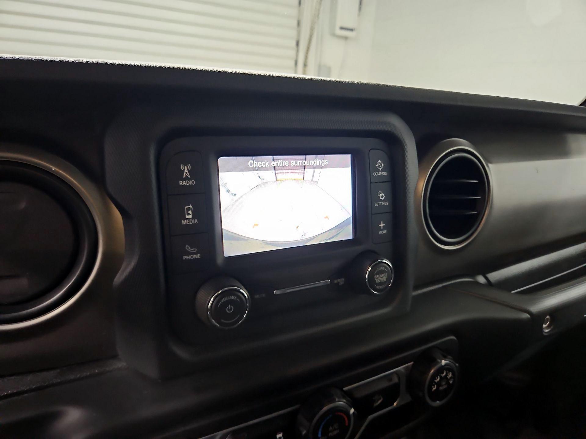 Thumbnail: 2020 Jeep Wrangler - 14