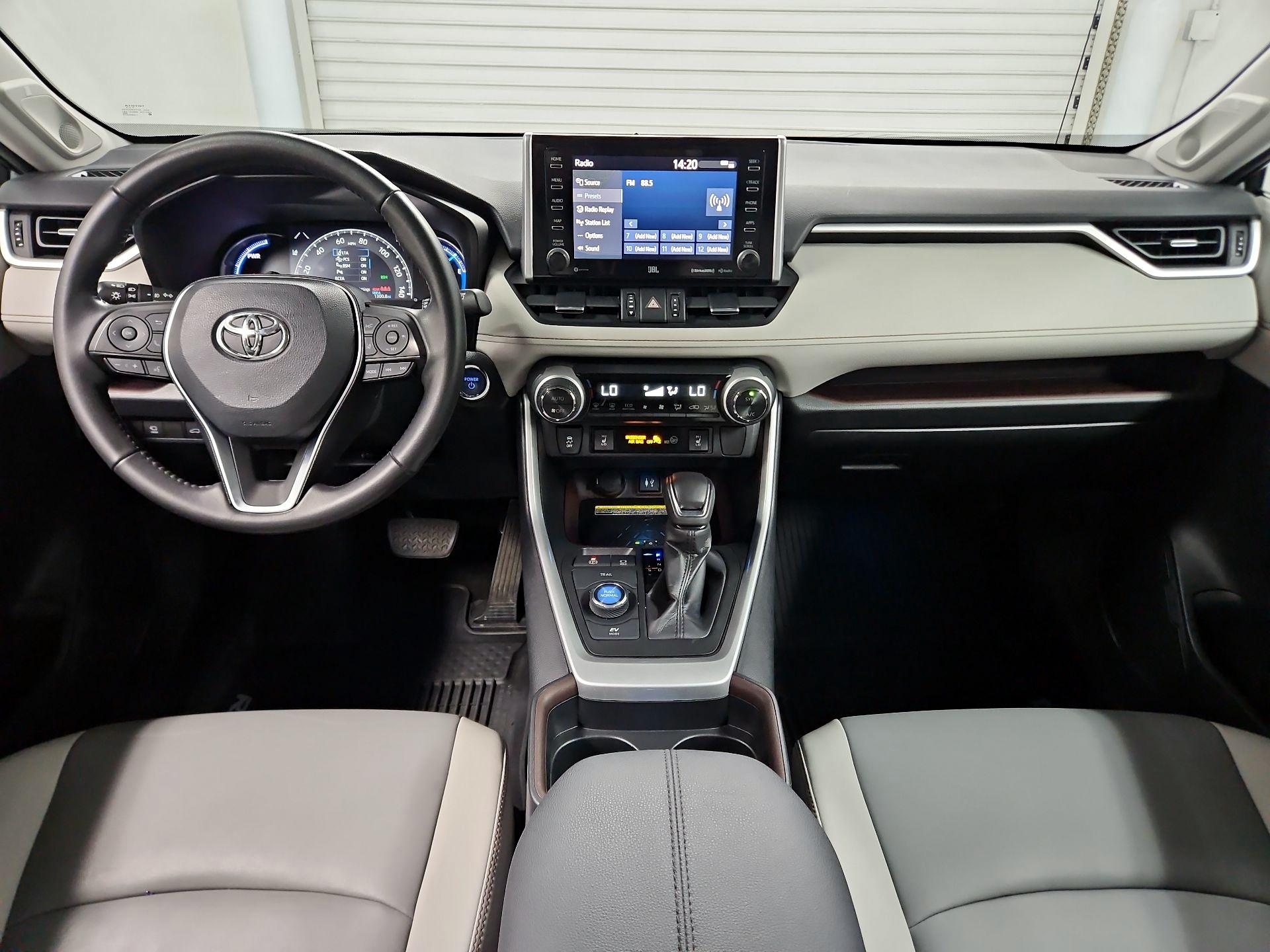 Thumbnail: 2019 Toyota RAV4 - 9