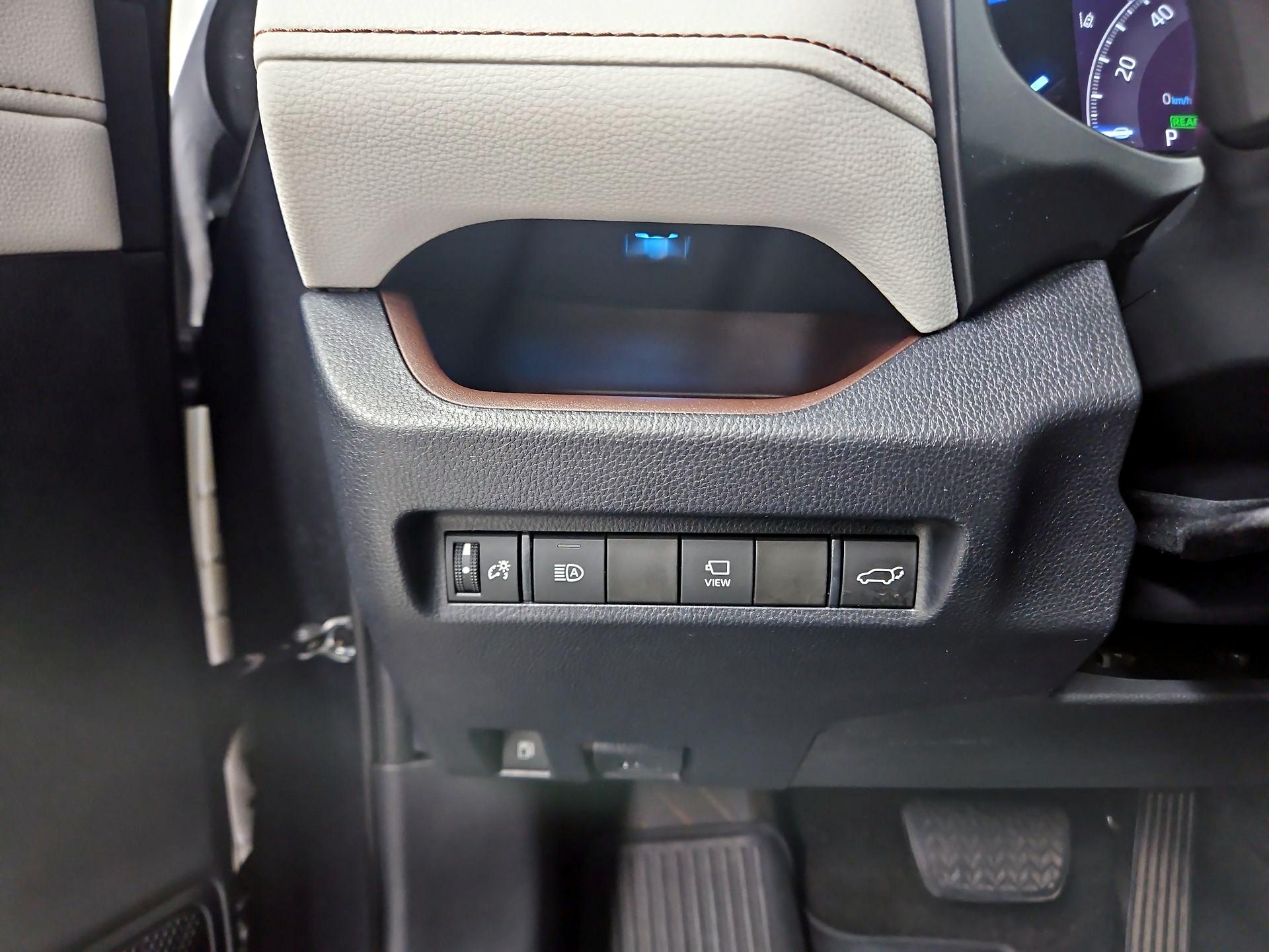 Thumbnail: 2019 Toyota RAV4 - 13