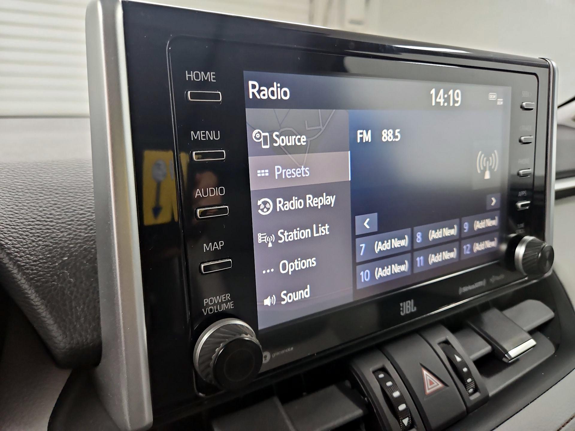 Thumbnail: 2019 Toyota RAV4 - 16