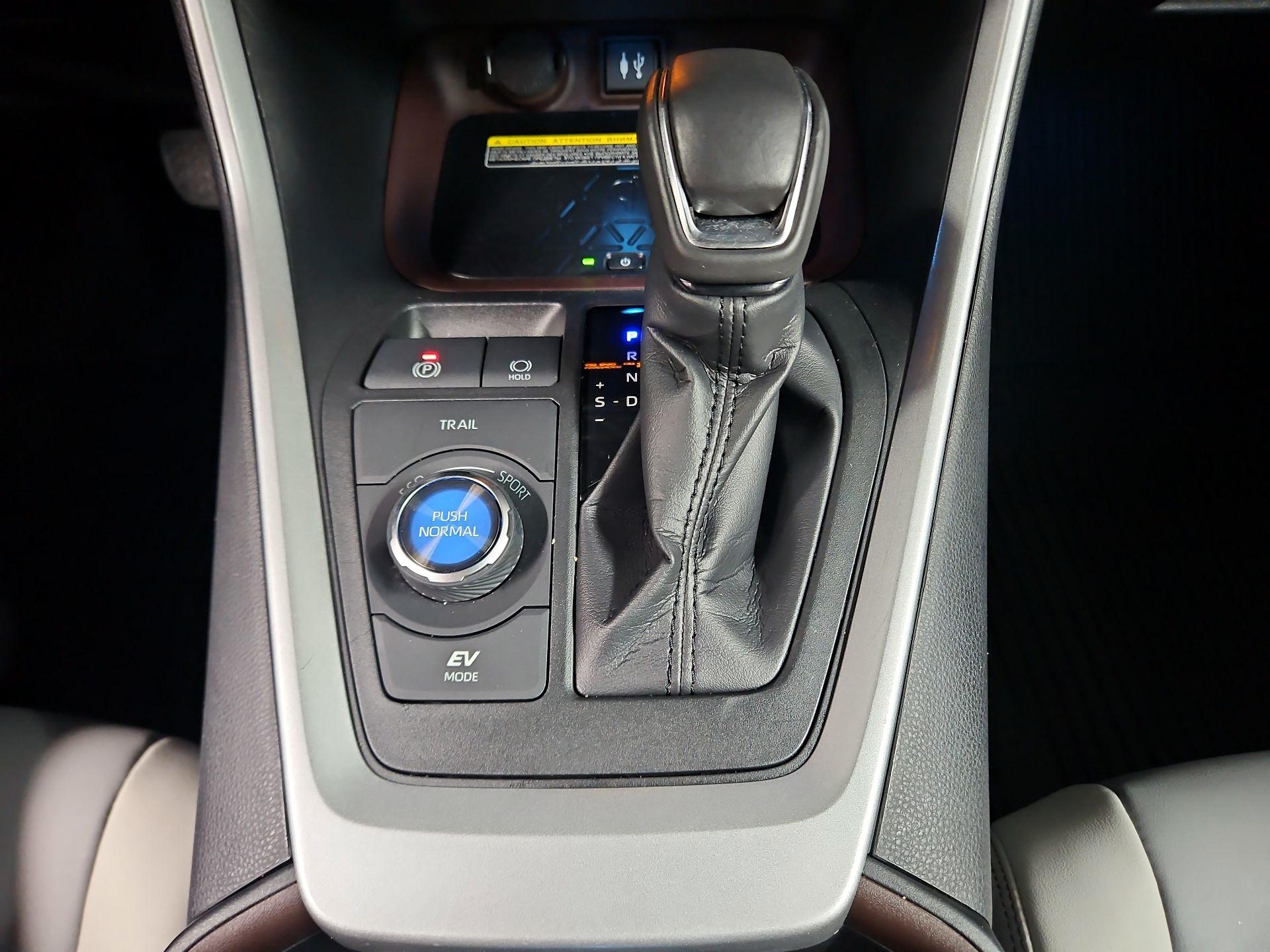 Thumbnail: 2019 Toyota RAV4 - 18