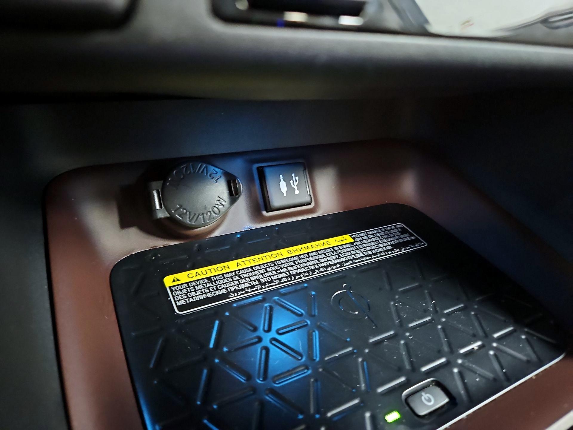 Thumbnail: 2019 Toyota RAV4 - 19