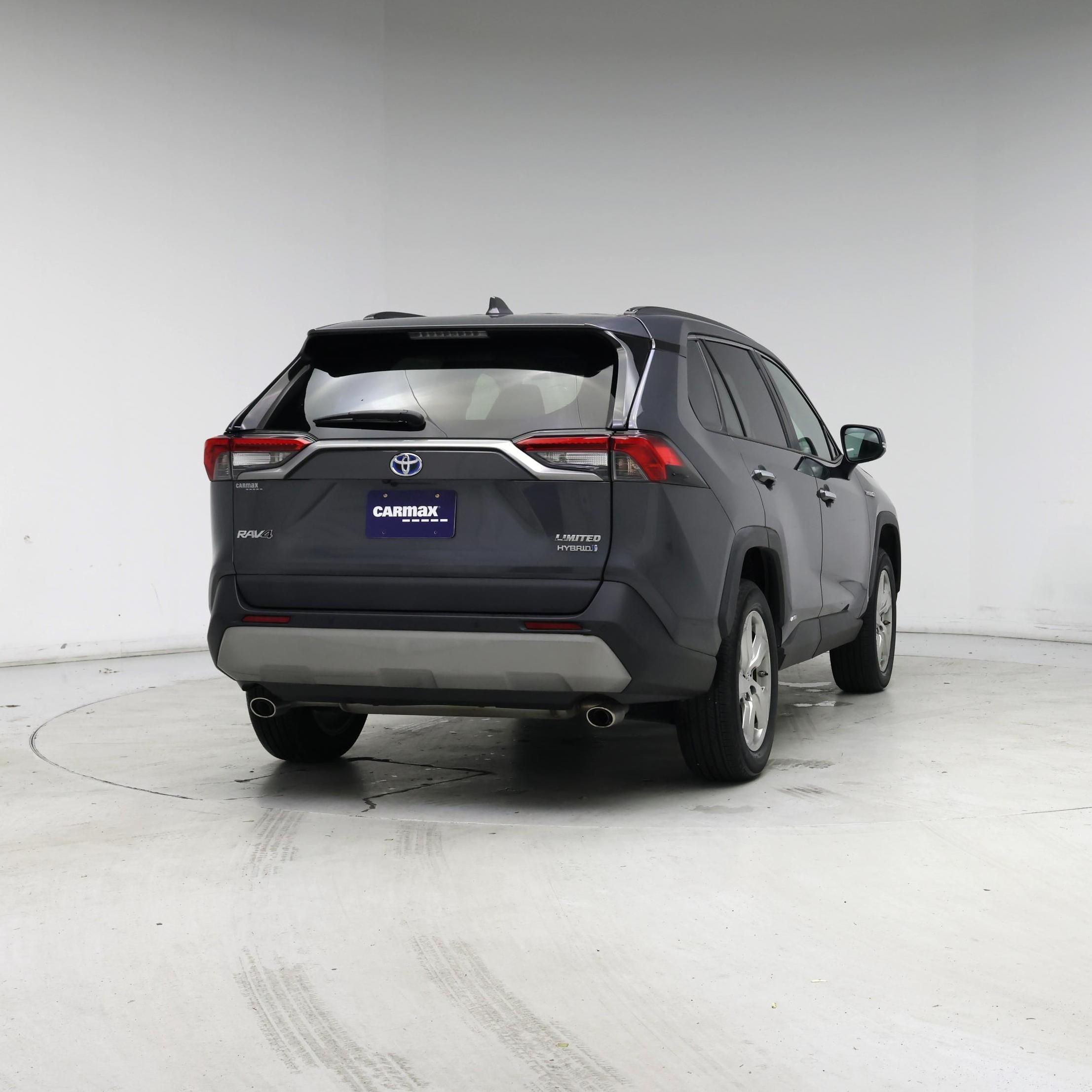 Thumbnail: 2019 Toyota RAV4 - 8