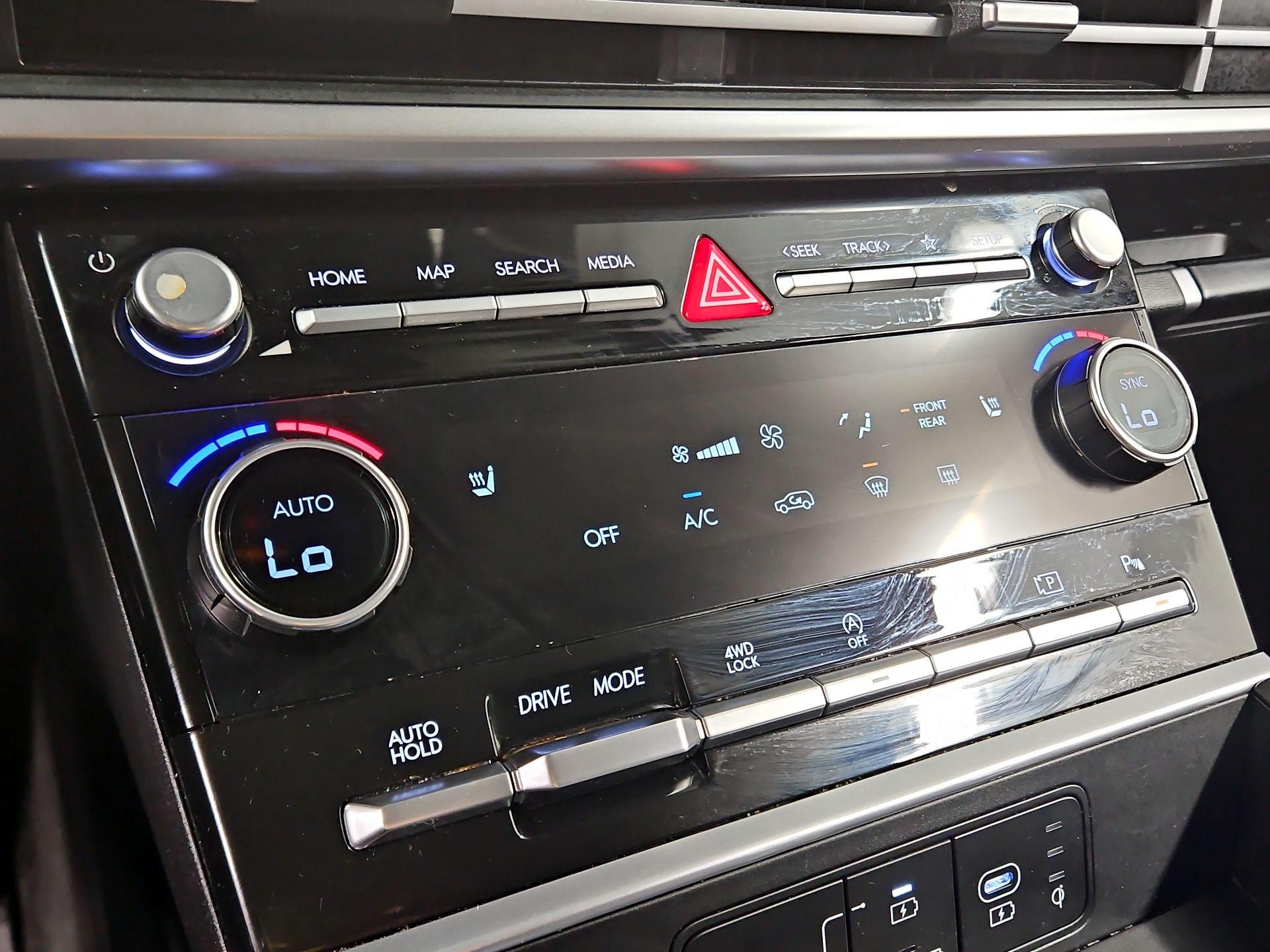 Thumbnail: 2024 Hyundai Santa Fe - 16