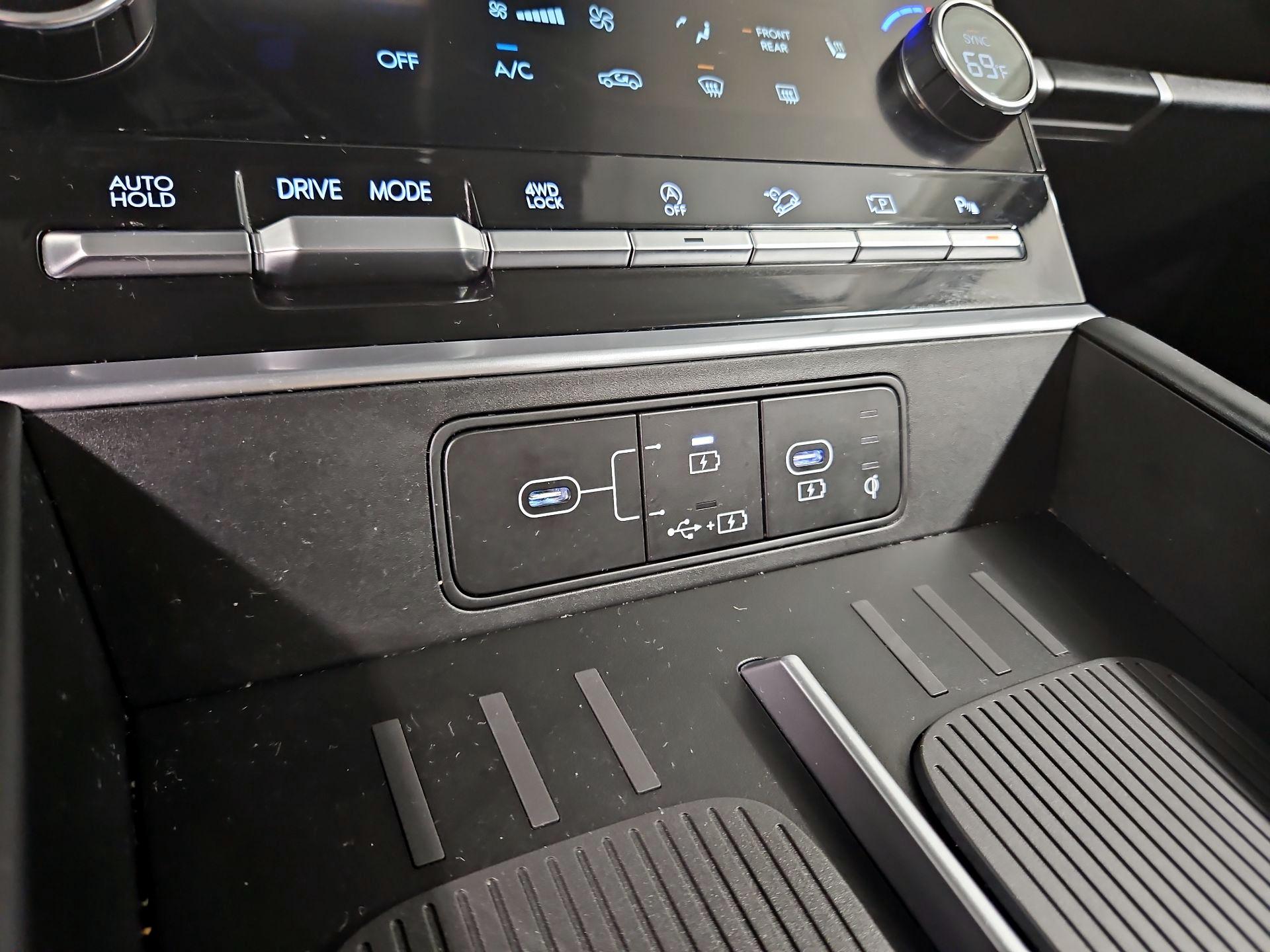 Thumbnail: 2024 Hyundai Santa Fe - 18