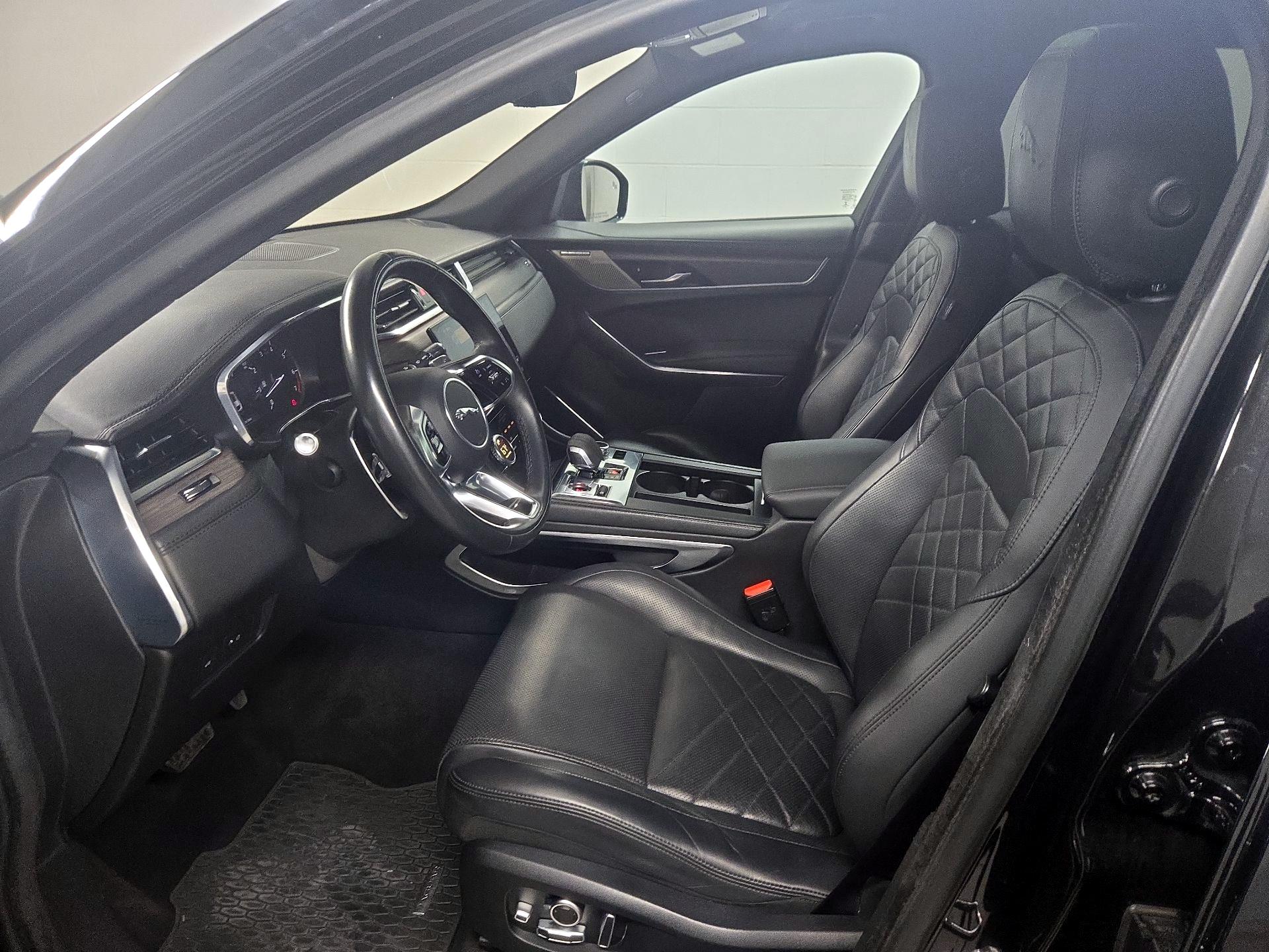 Thumbnail: 2021 Jaguar F-Pace - 11