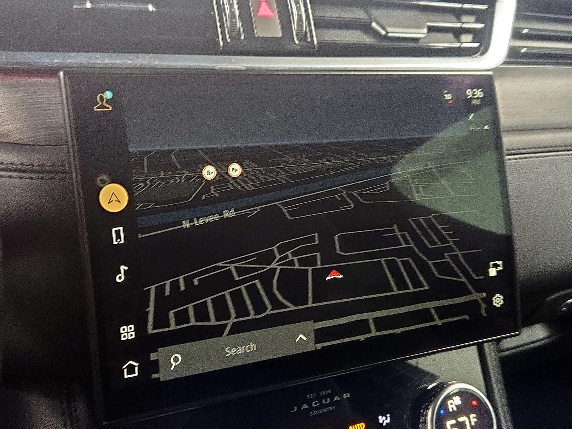 Thumbnail: 2021 Jaguar F-Pace - 14