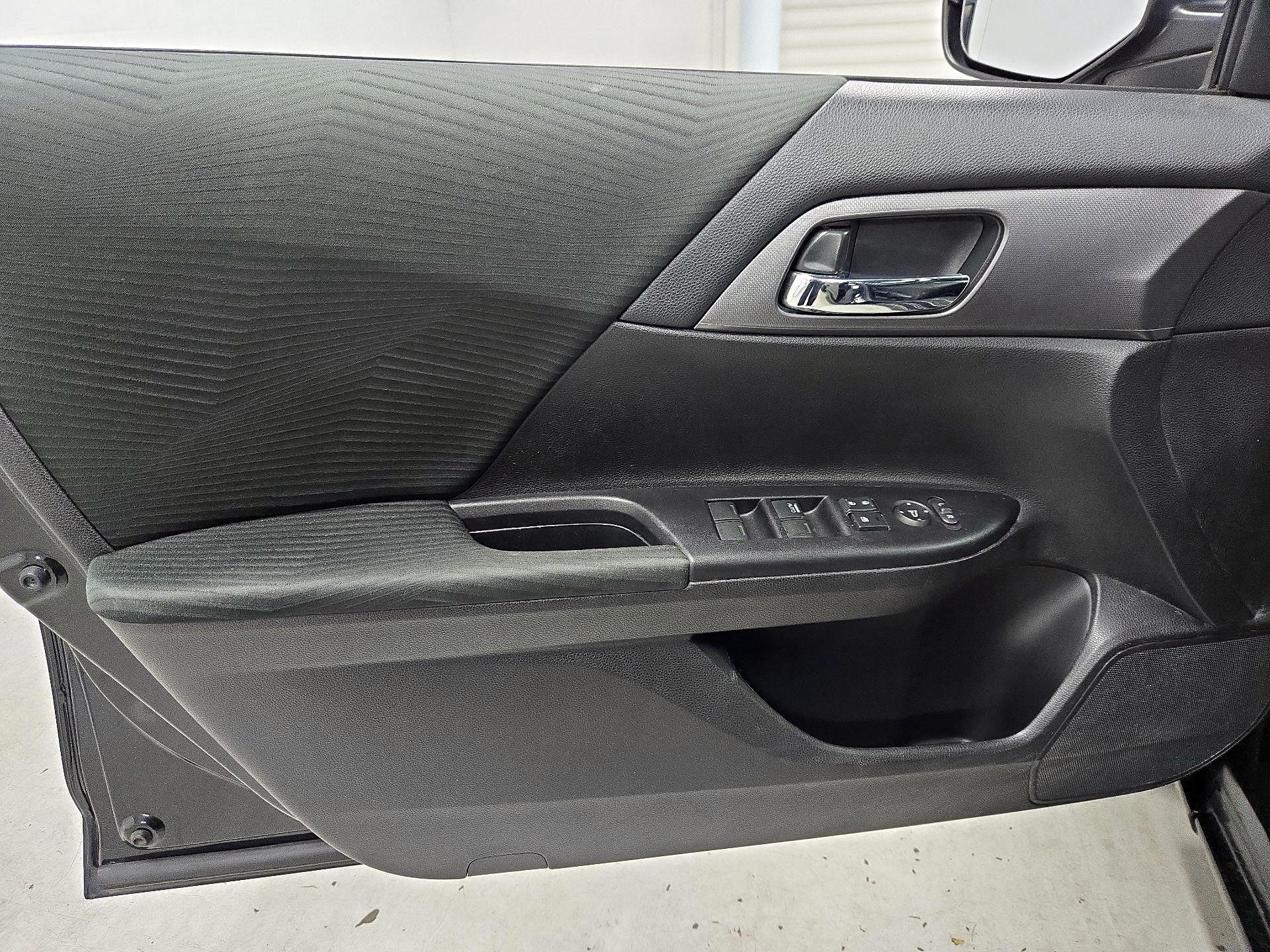 Thumbnail: 2015 Honda Accord - 12