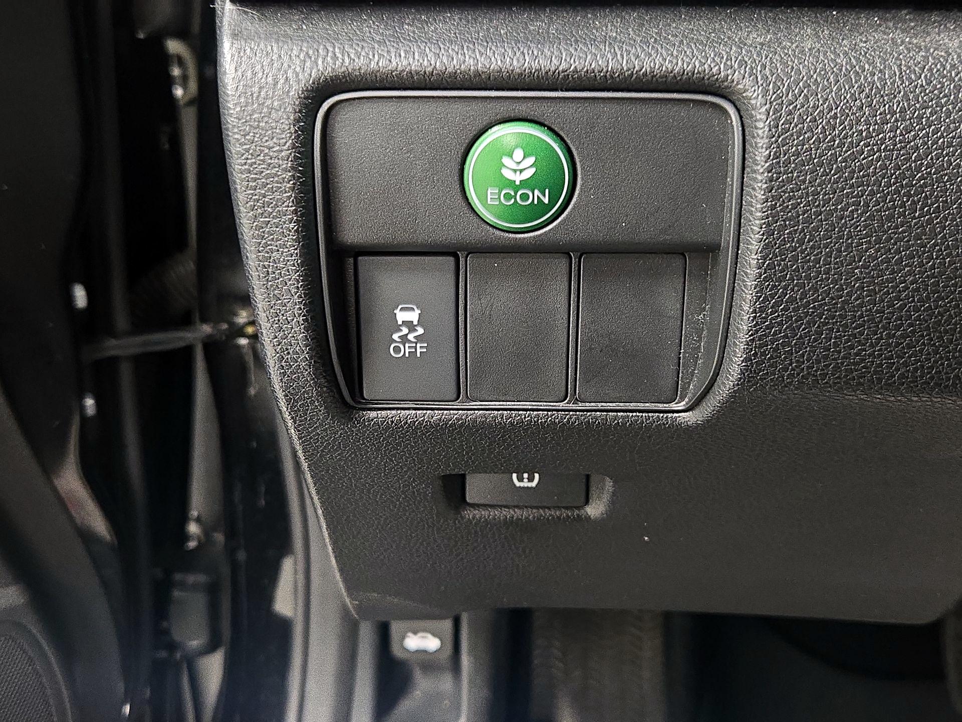 Thumbnail: 2015 Honda Accord - 13