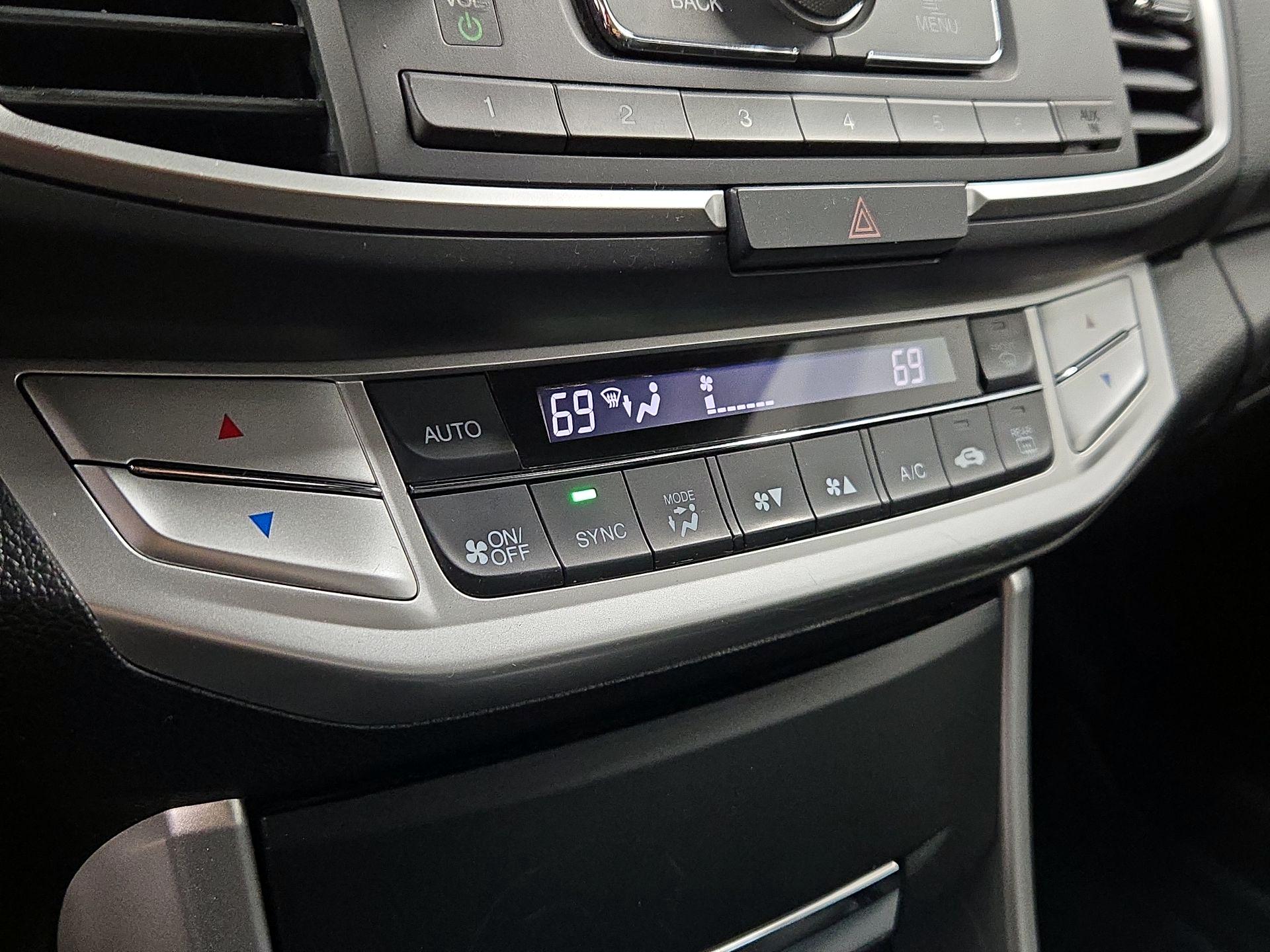 Thumbnail: 2015 Honda Accord - 16