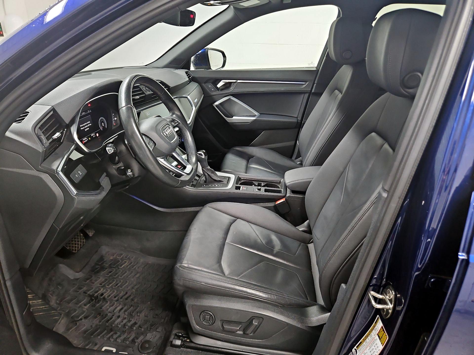 Thumbnail: 2021 Audi Q3 - 11