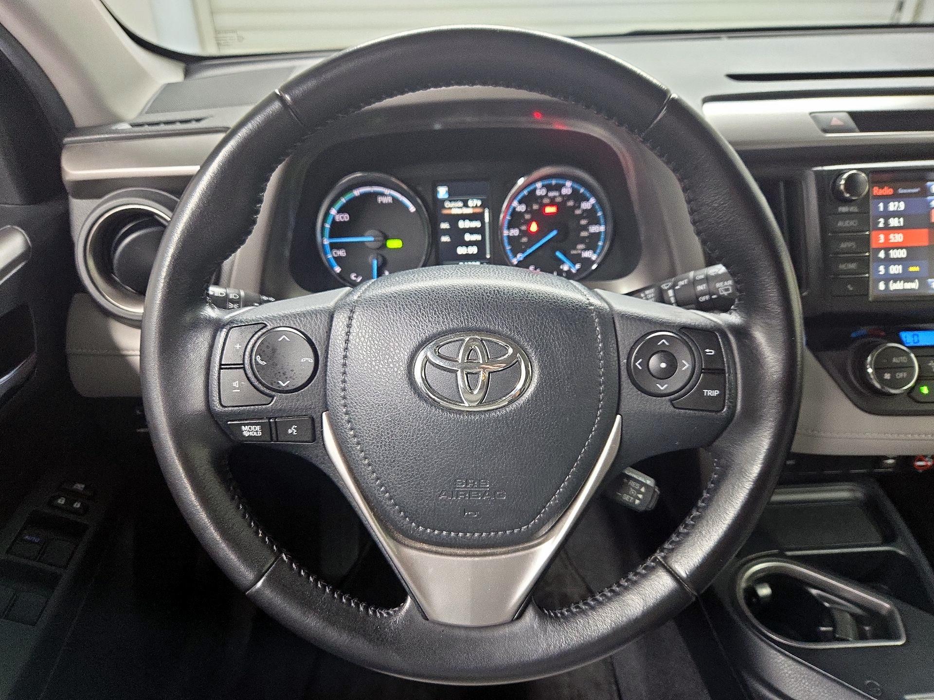Thumbnail: 2016 Toyota RAV4 - 10