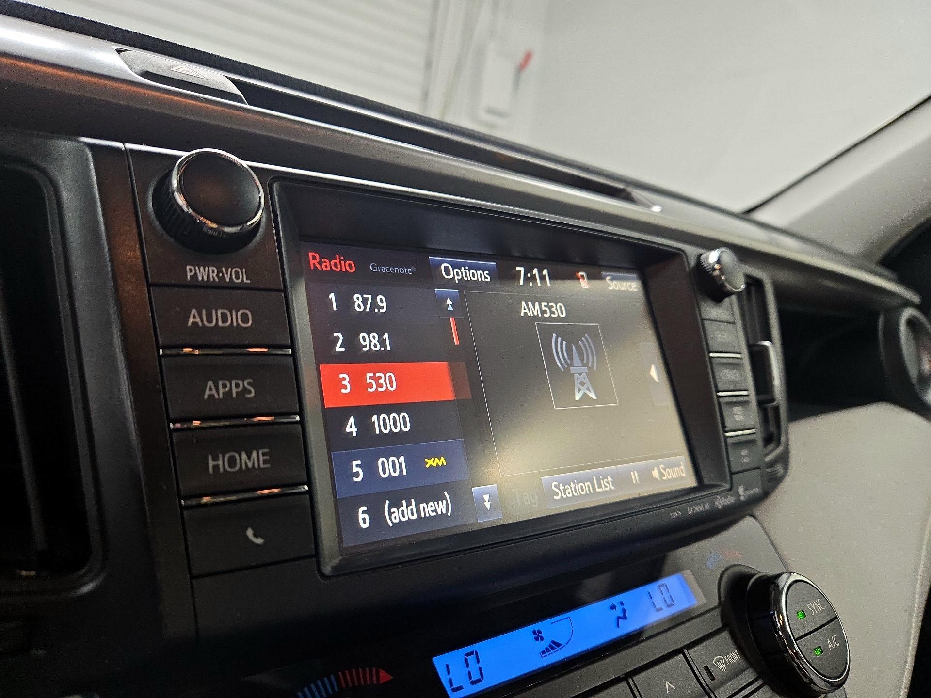 Thumbnail: 2016 Toyota RAV4 - 15