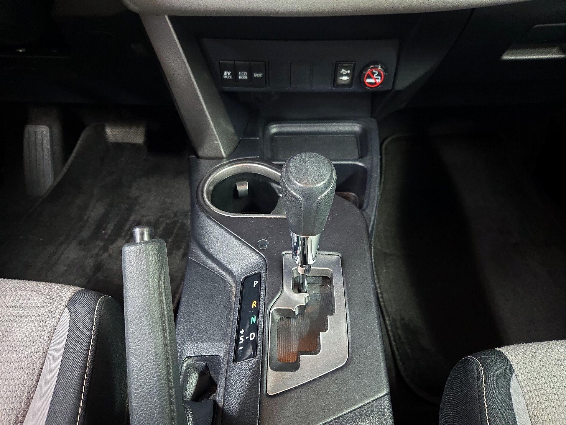 Thumbnail: 2016 Toyota RAV4 - 17