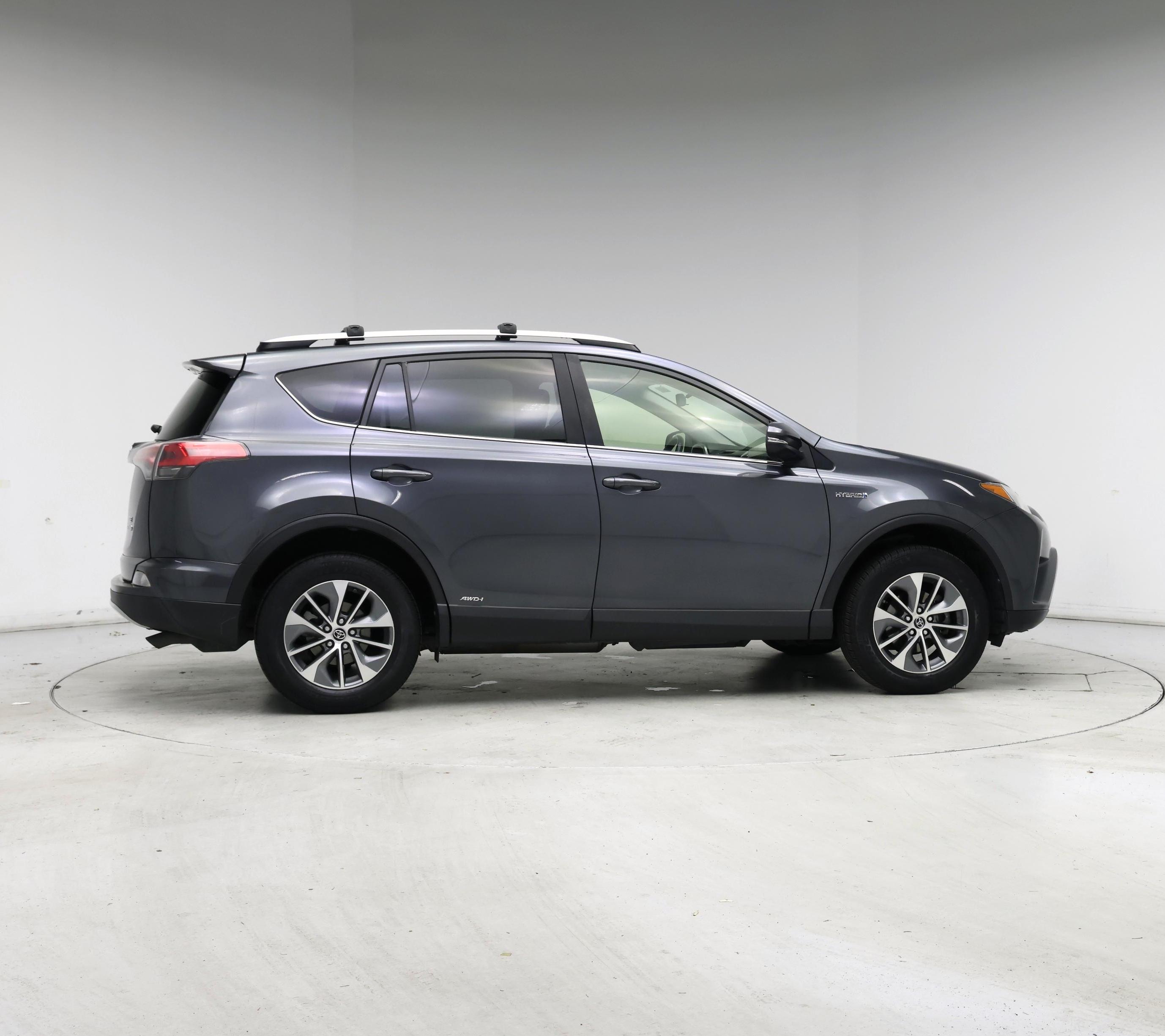 Thumbnail: 2016 Toyota RAV4 - 7