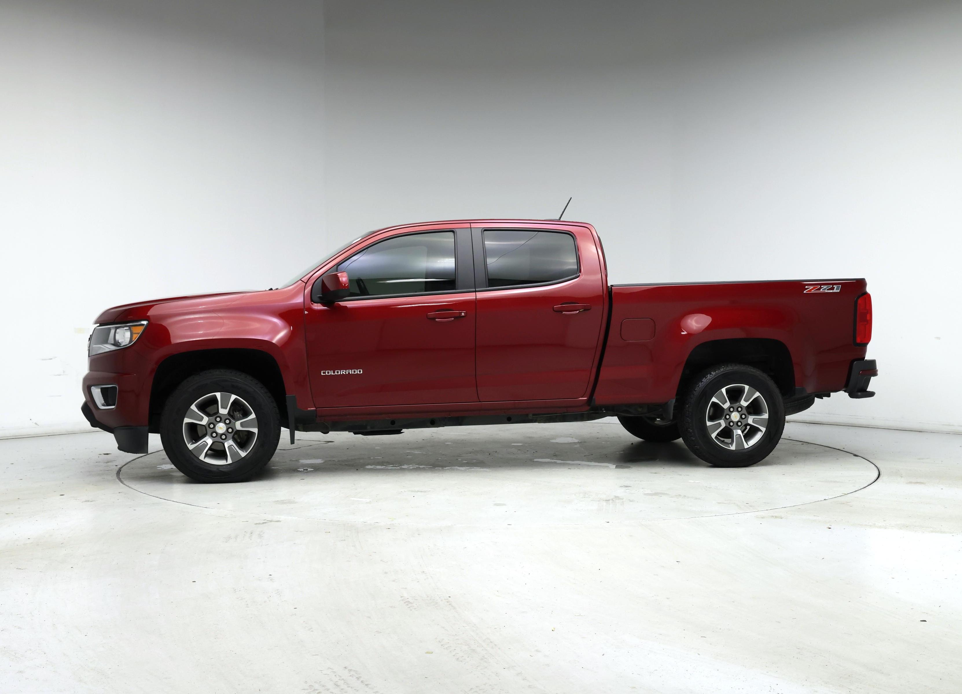 Thumbnail: 2017 Chevrolet Colorado - 3