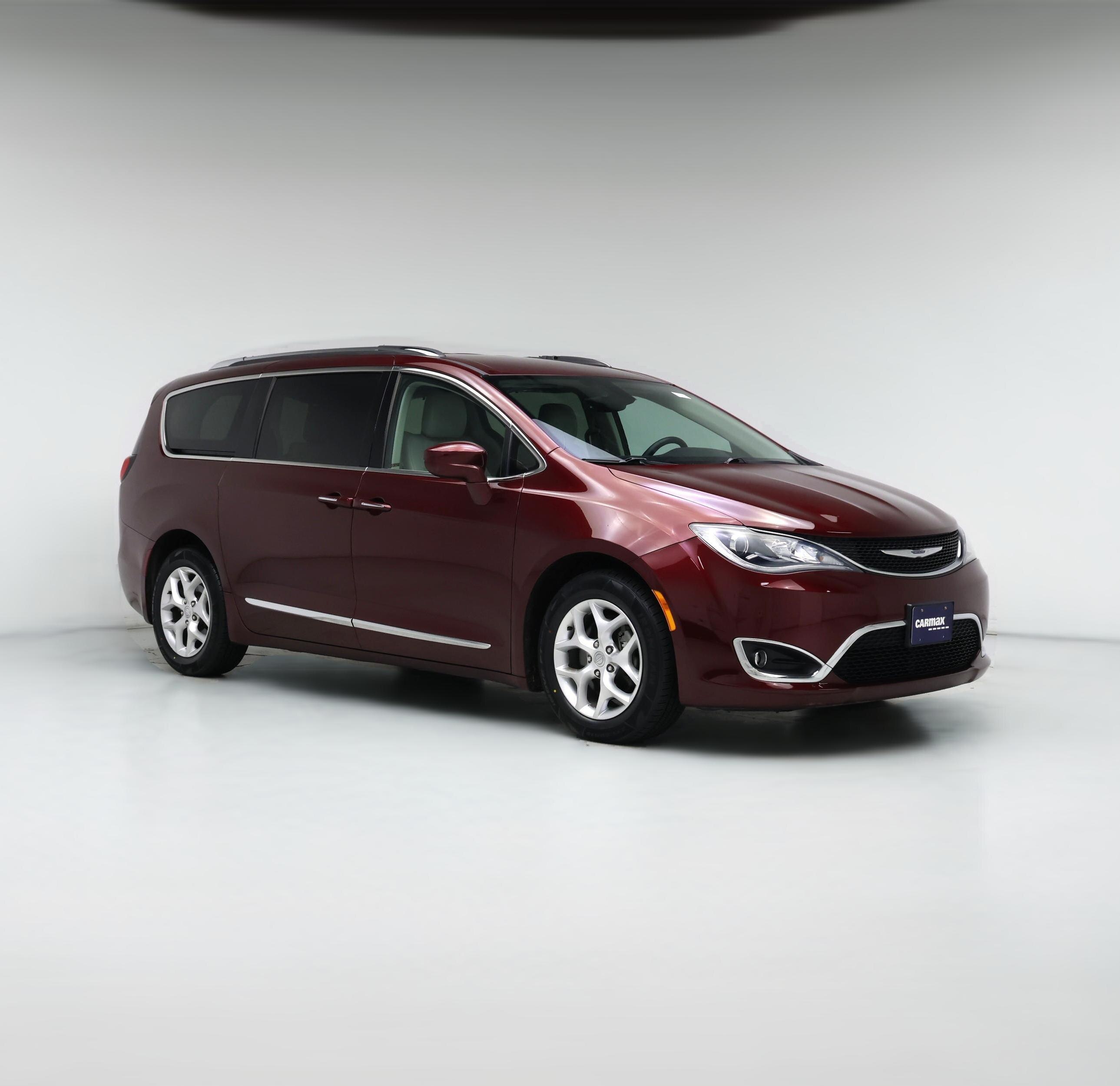 Thumbnail: 2017 Chrysler Pacifica - 1