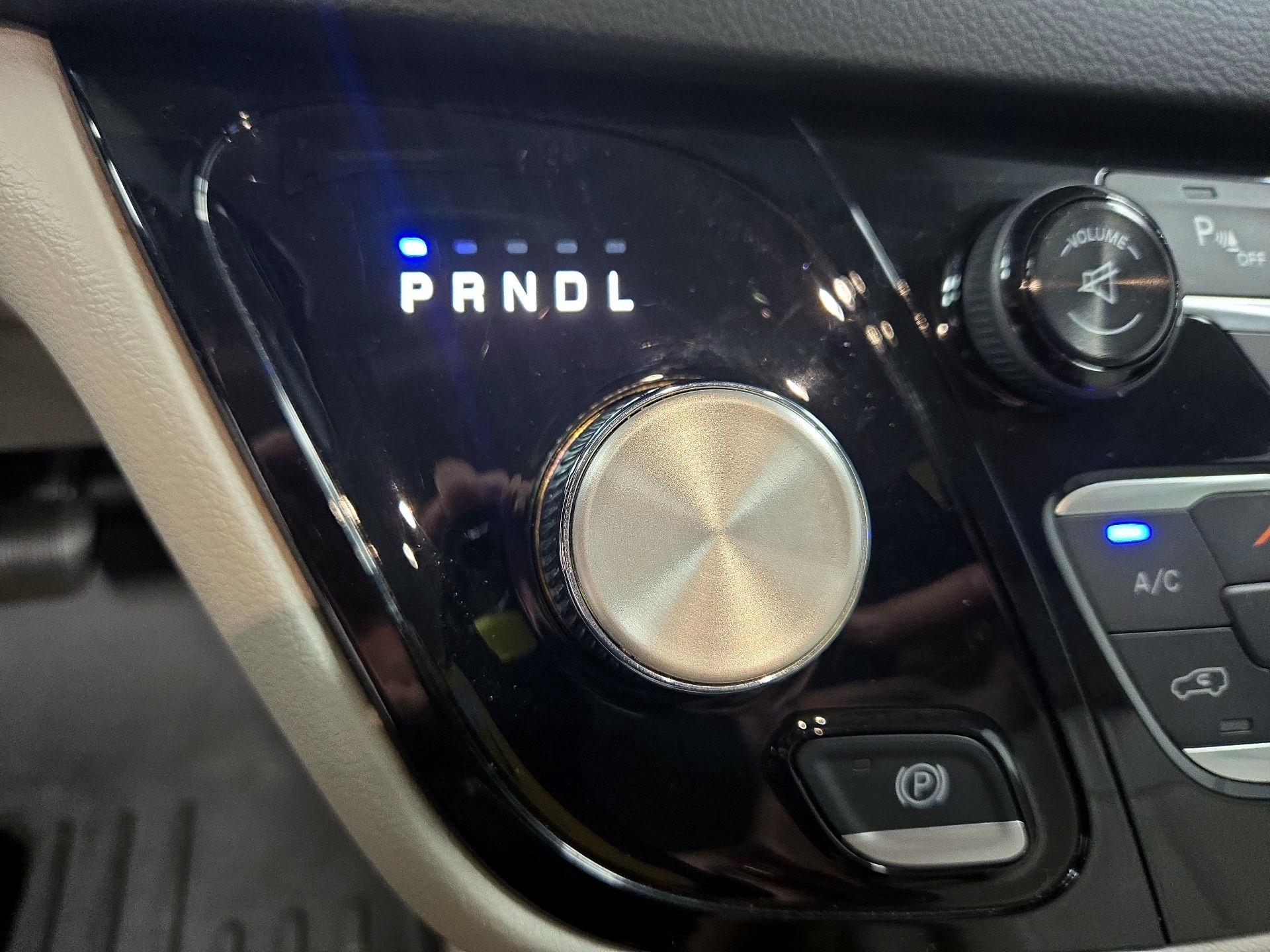 Thumbnail: 2017 Chrysler Pacifica - 18