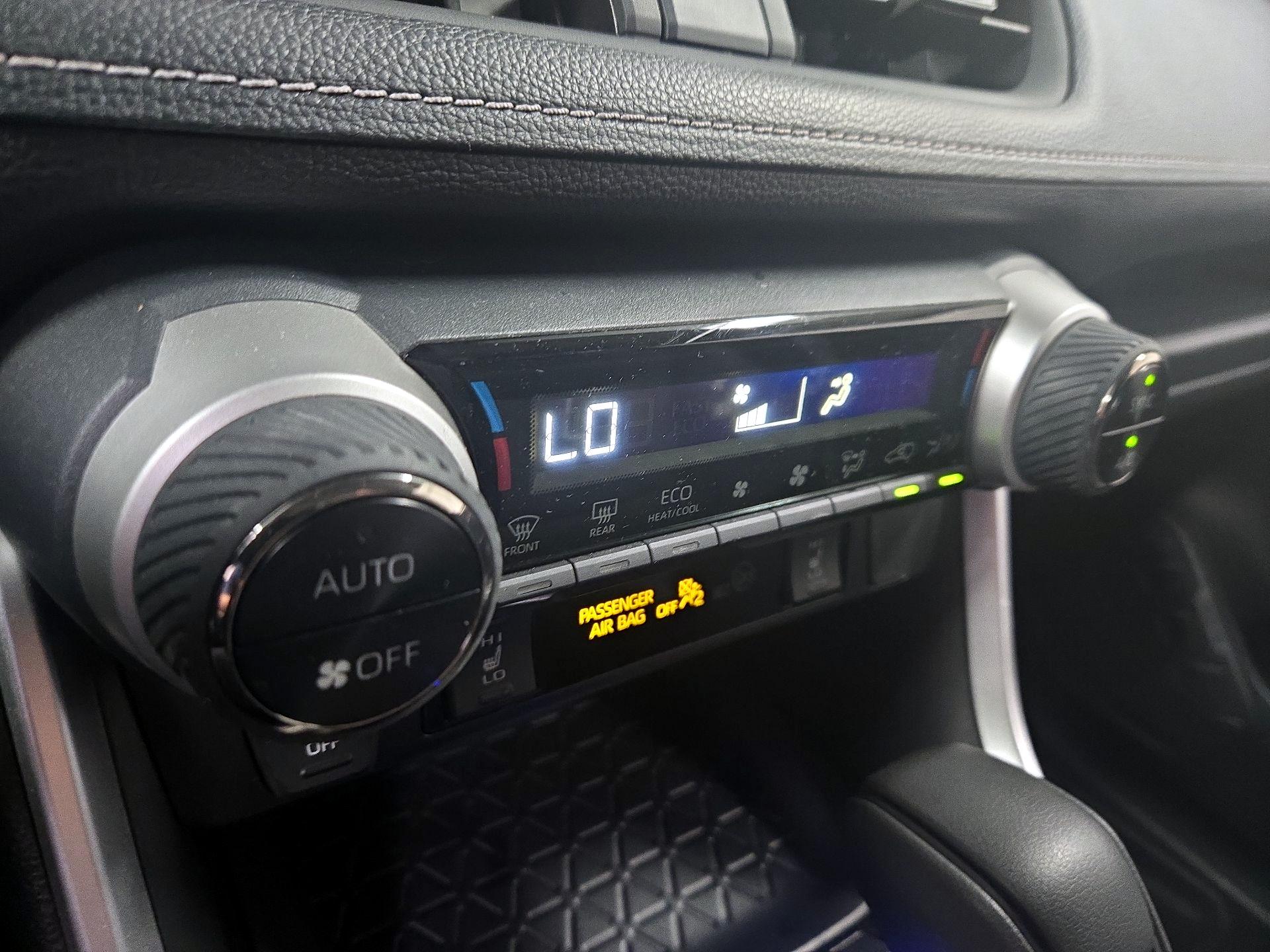 Thumbnail: 2022 Toyota RAV4 - 16