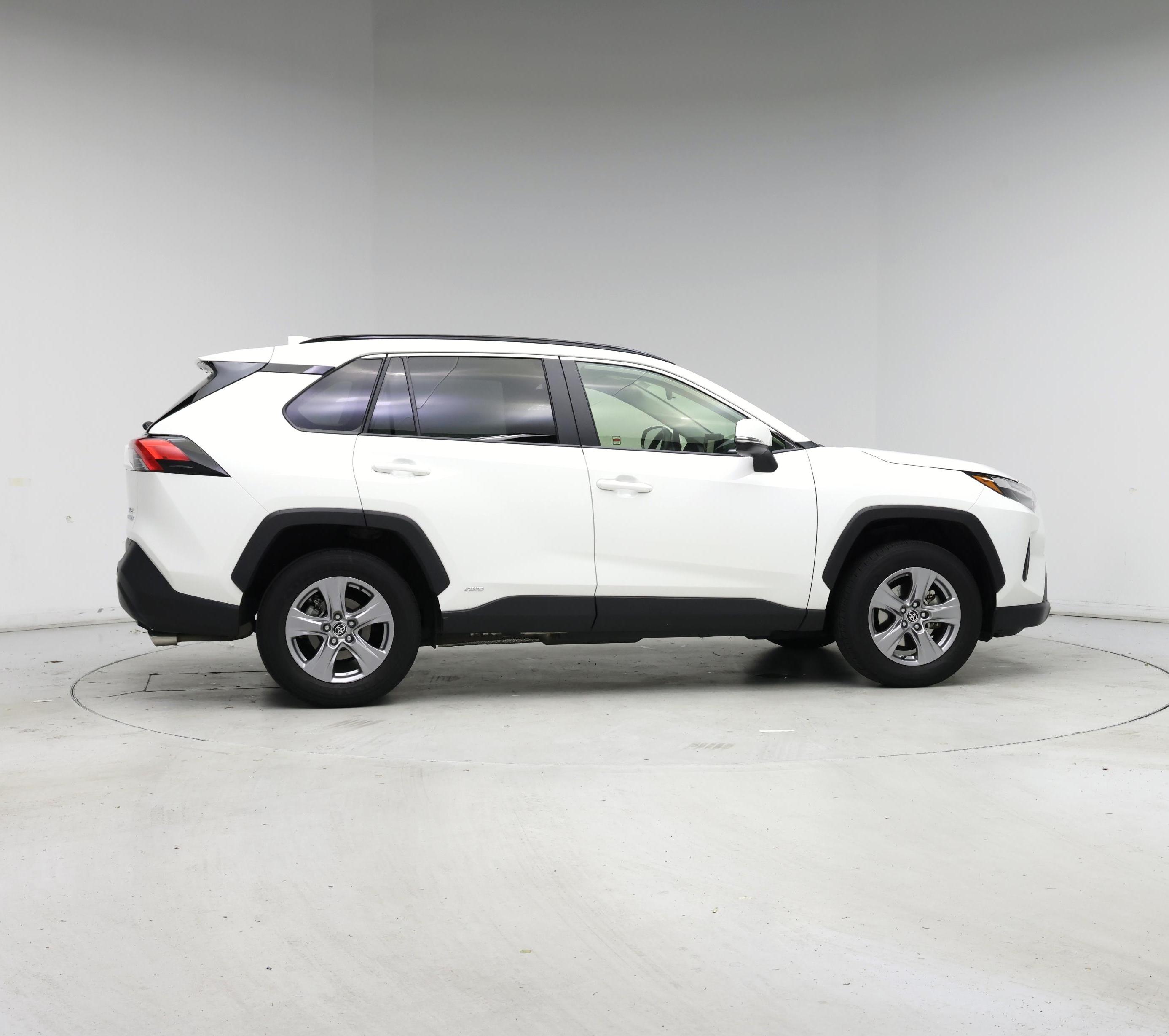 Thumbnail: 2022 Toyota RAV4 - 7