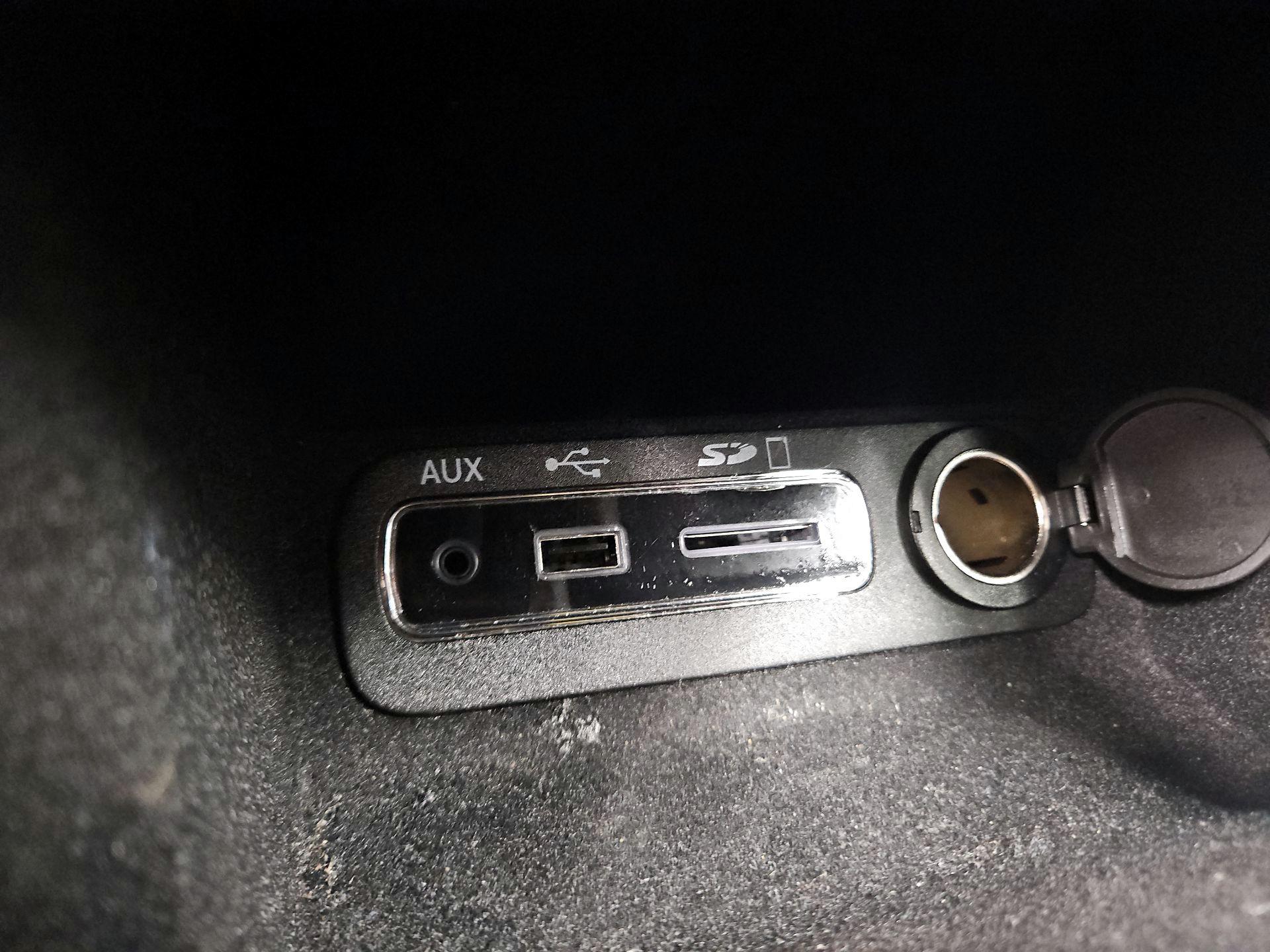 Thumbnail: 2014 Jeep Grand Cherokee - 18