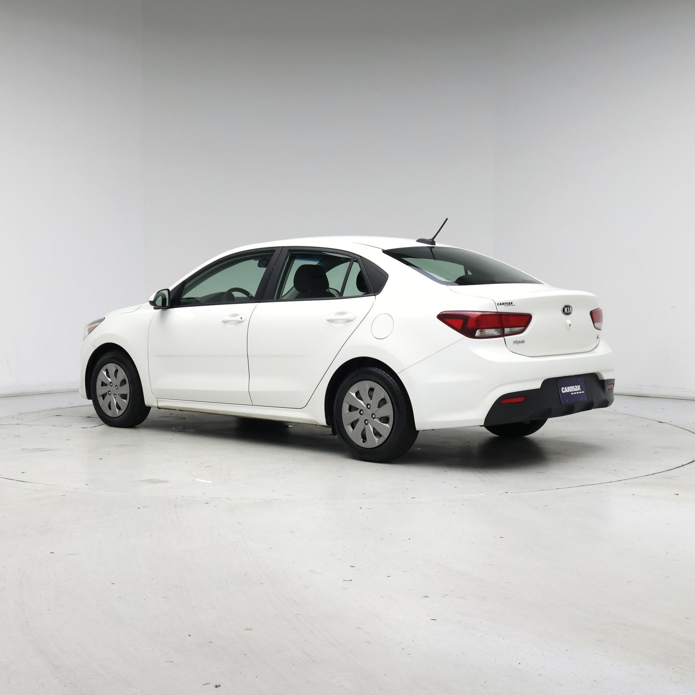 Thumbnail: 2019 Kia Rio - 2