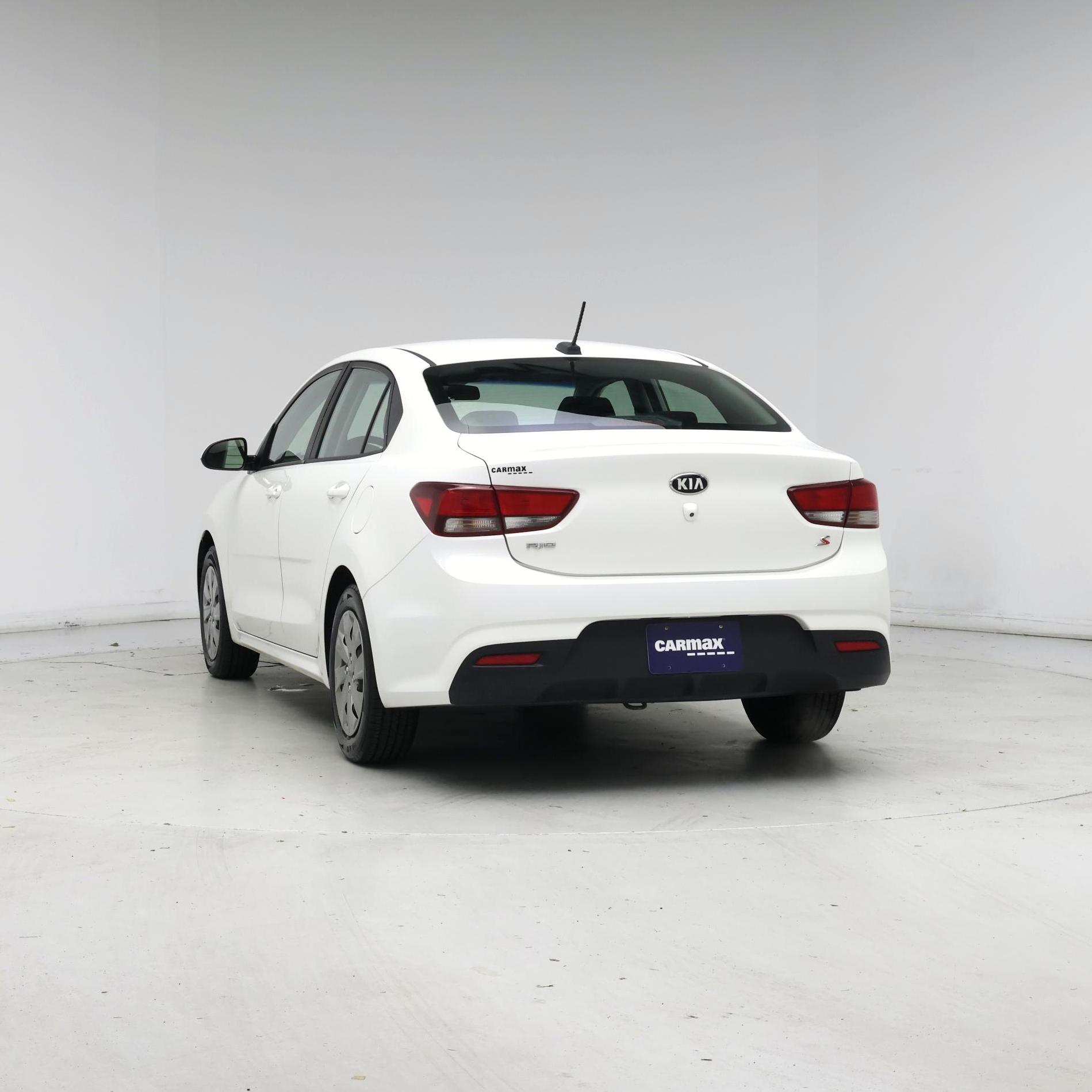 Thumbnail: 2019 Kia Rio - 6