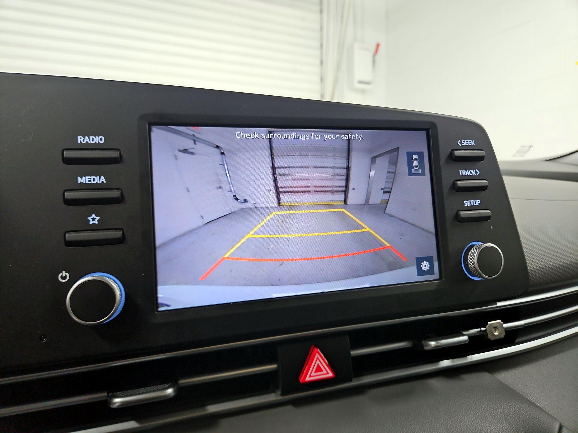 Thumbnail: 2021 Hyundai Elantra - 14