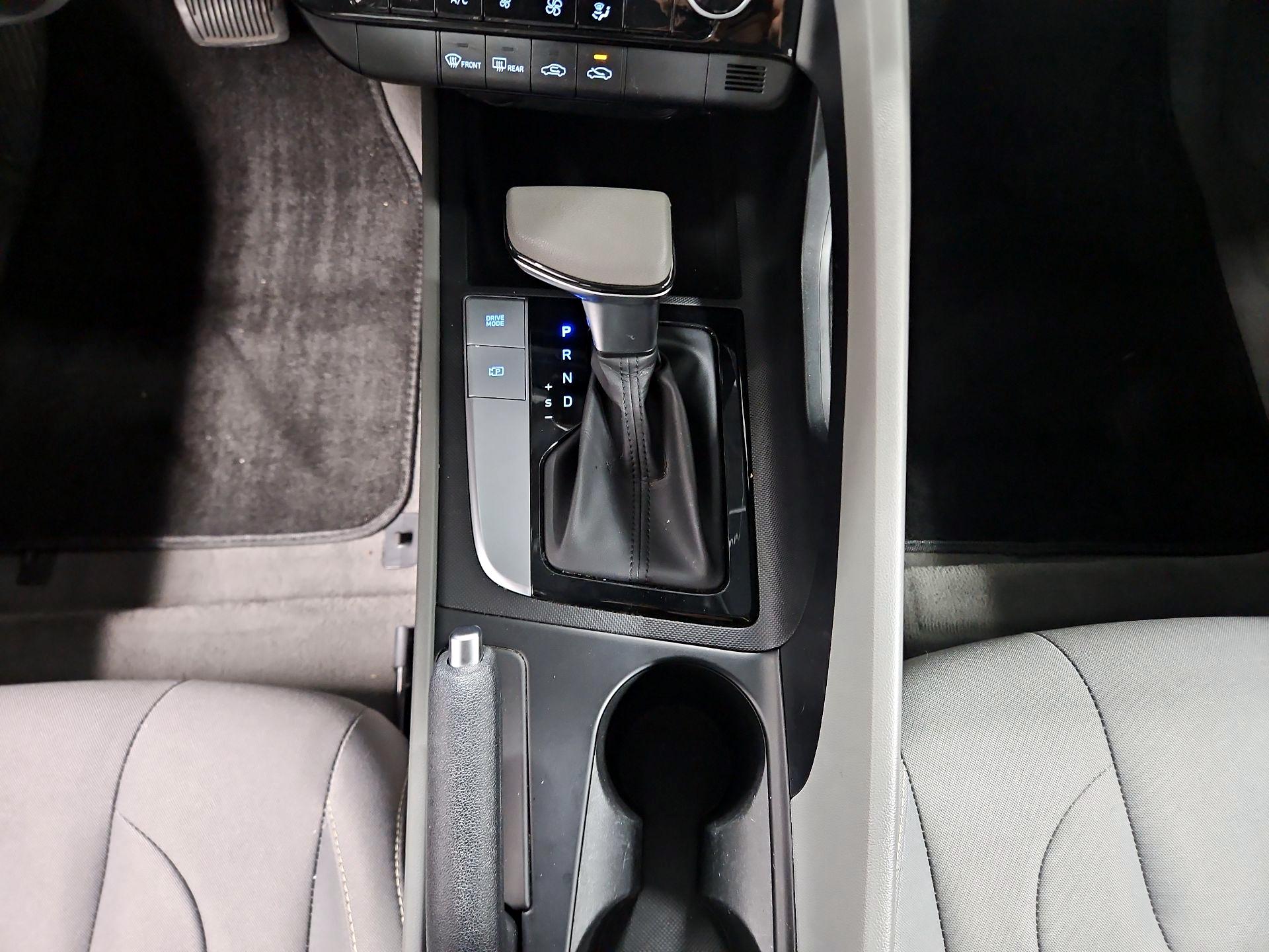 Thumbnail: 2021 Hyundai Elantra - 17